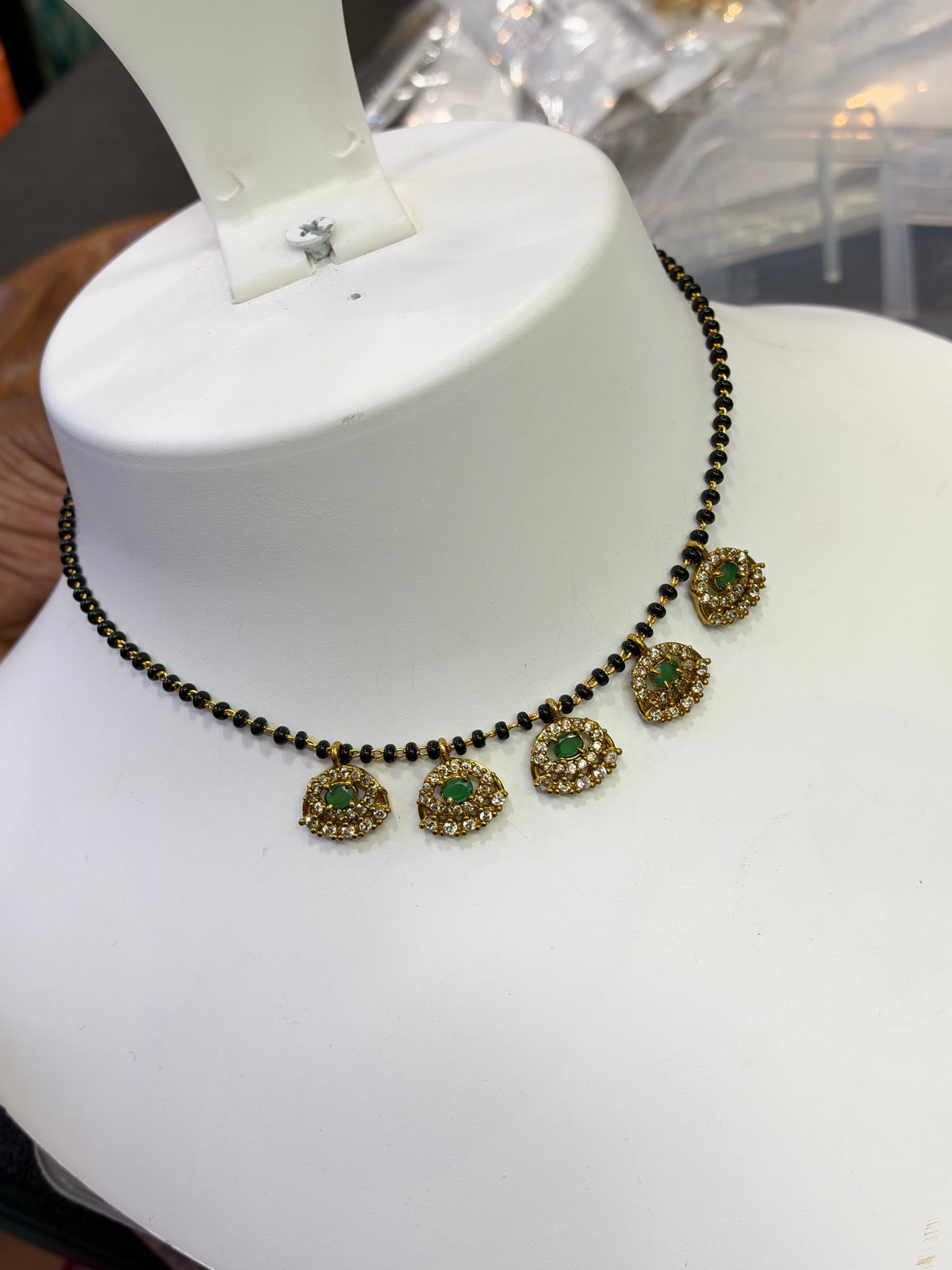 Bb409 18 inches single line blackbeads