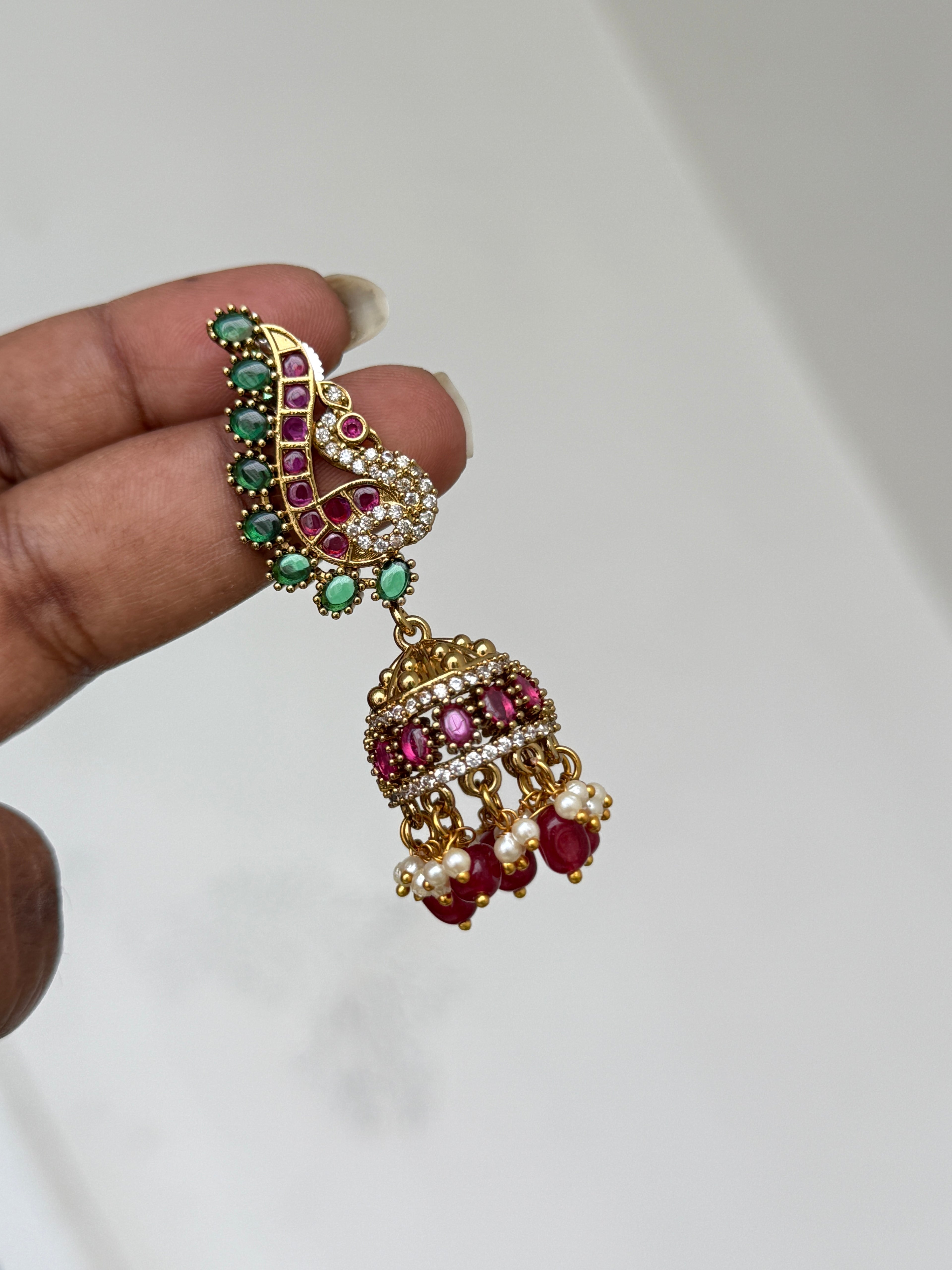 Er132 peacock kemp gold butta earrings