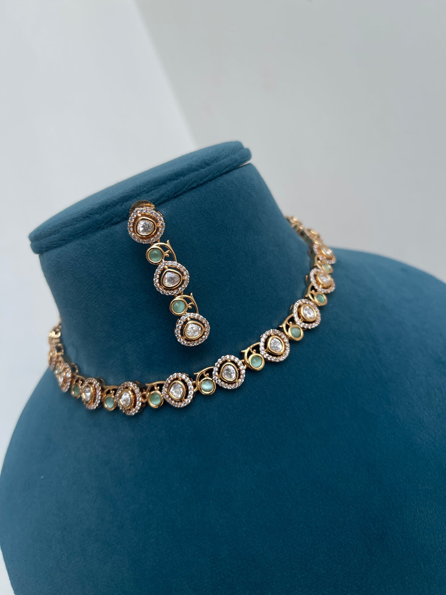 Moissanite kundan neckset