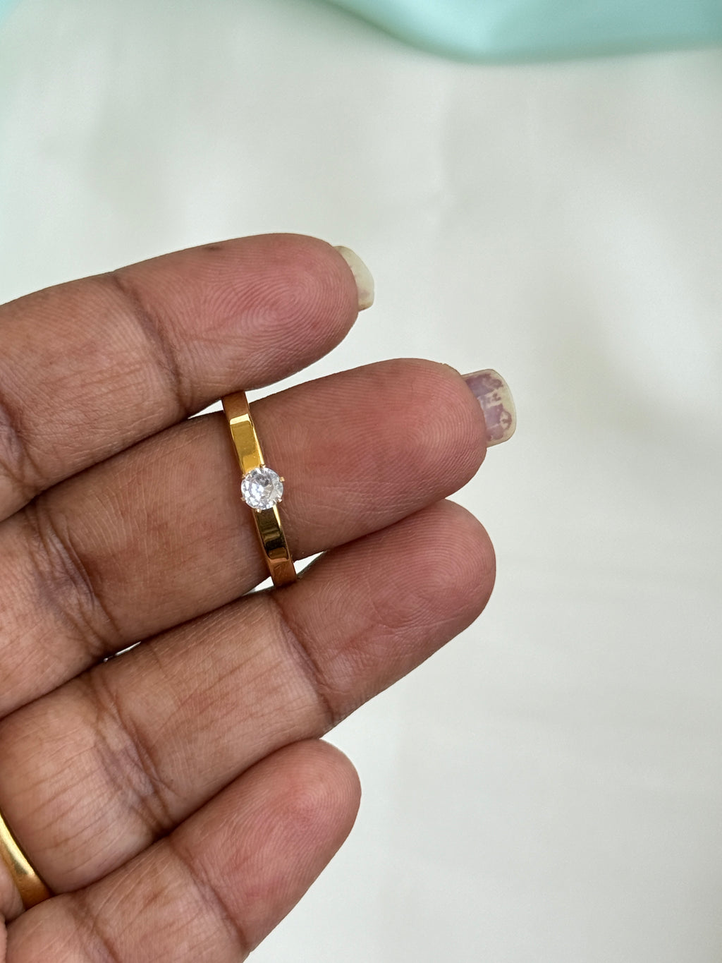 Rg086 anti tarnish white stone finger rings