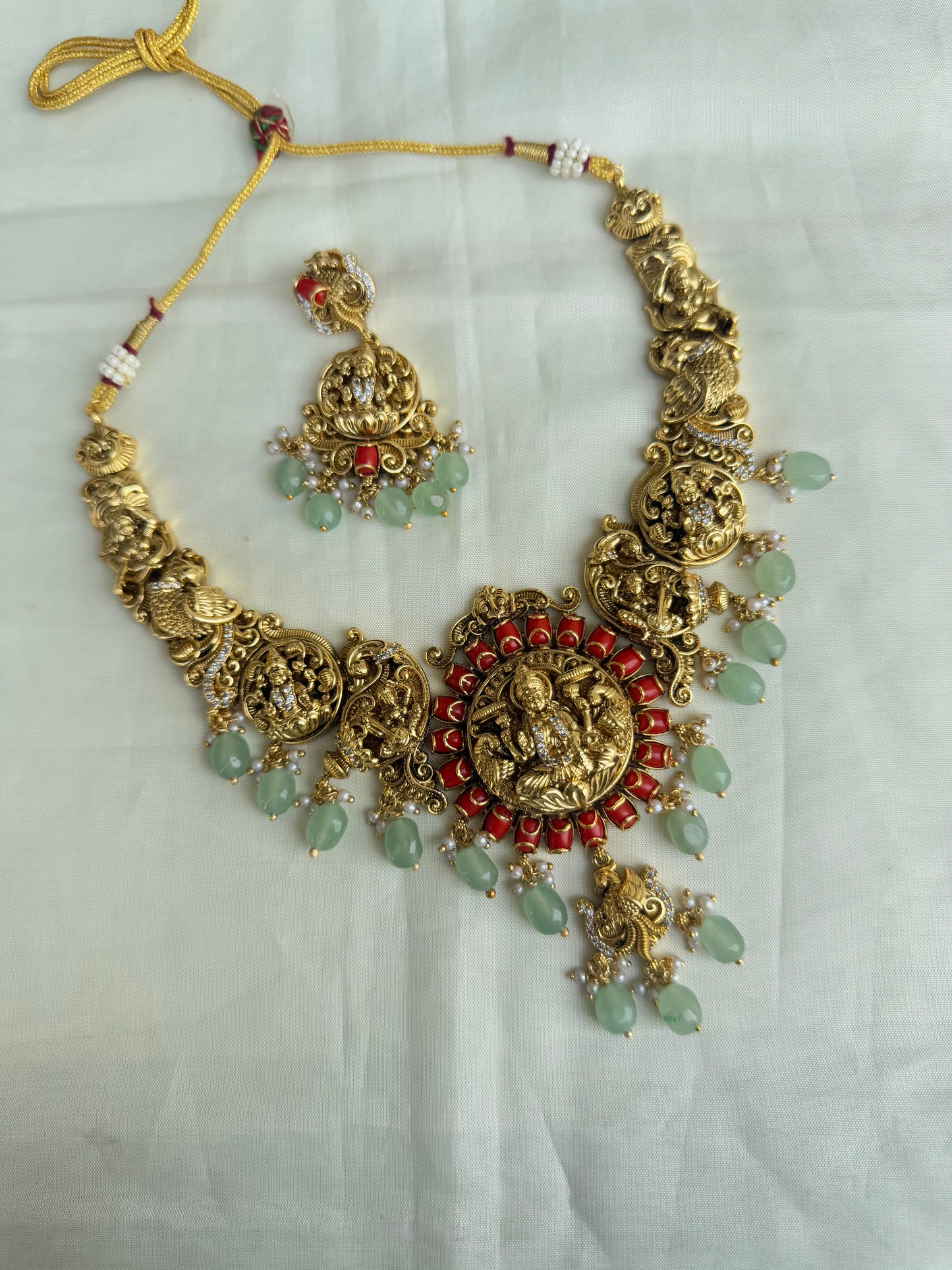 Coral nakshi neckset