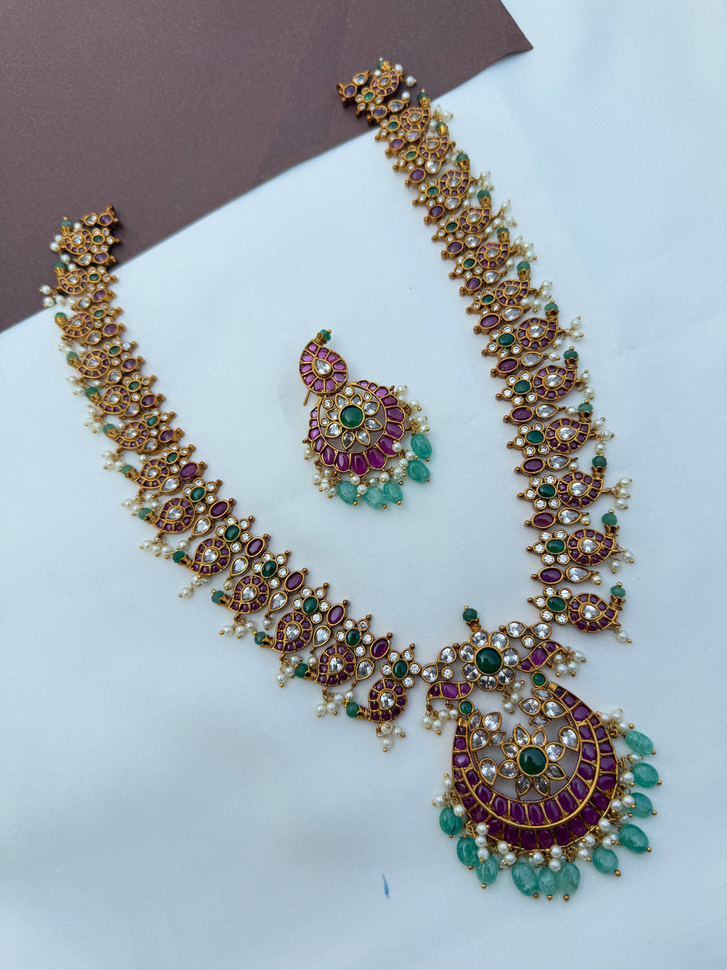 Lh588 kempu mango long haram with light green beads