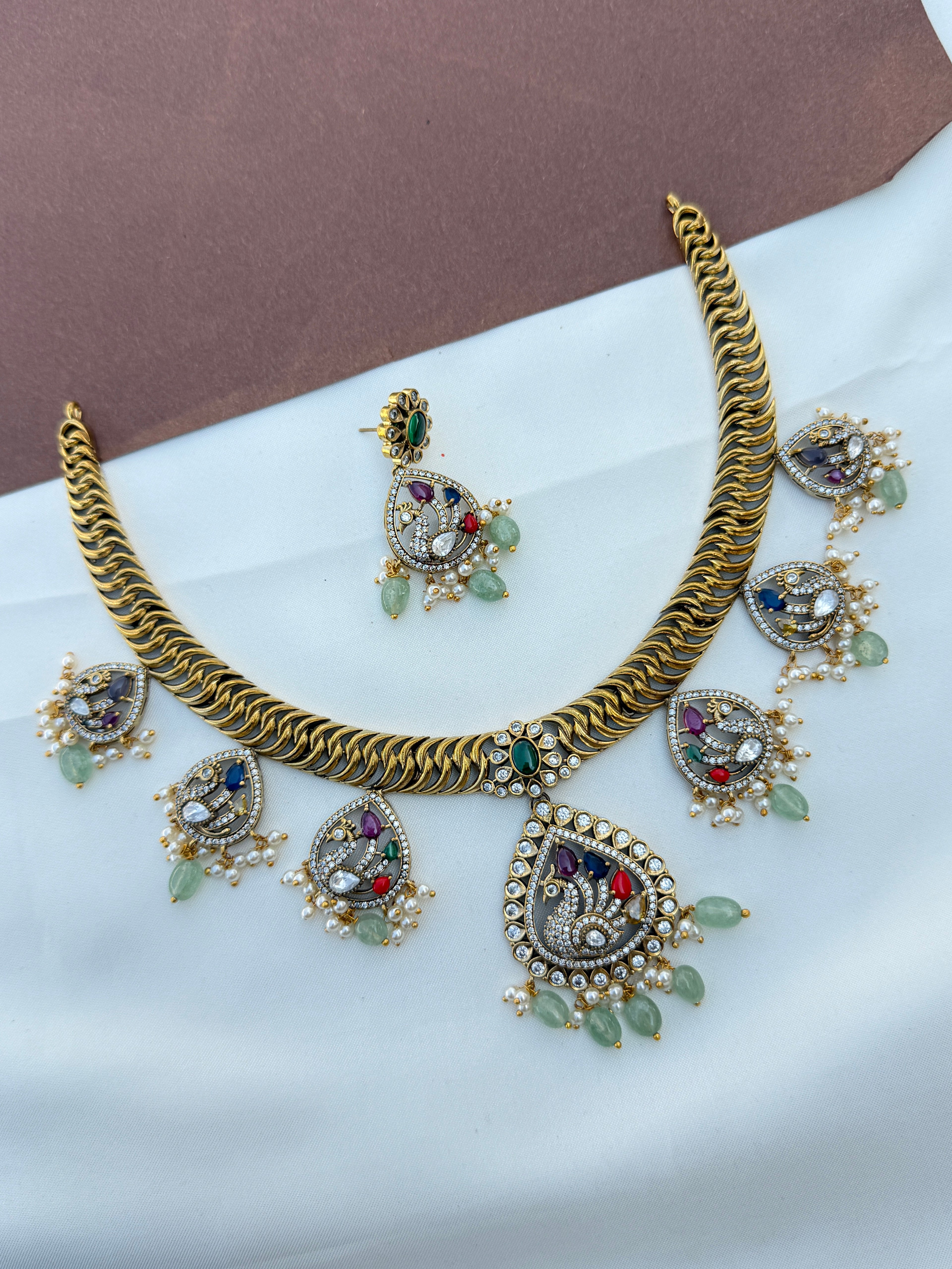 Ns587 navarathan jalebi peacock neckset