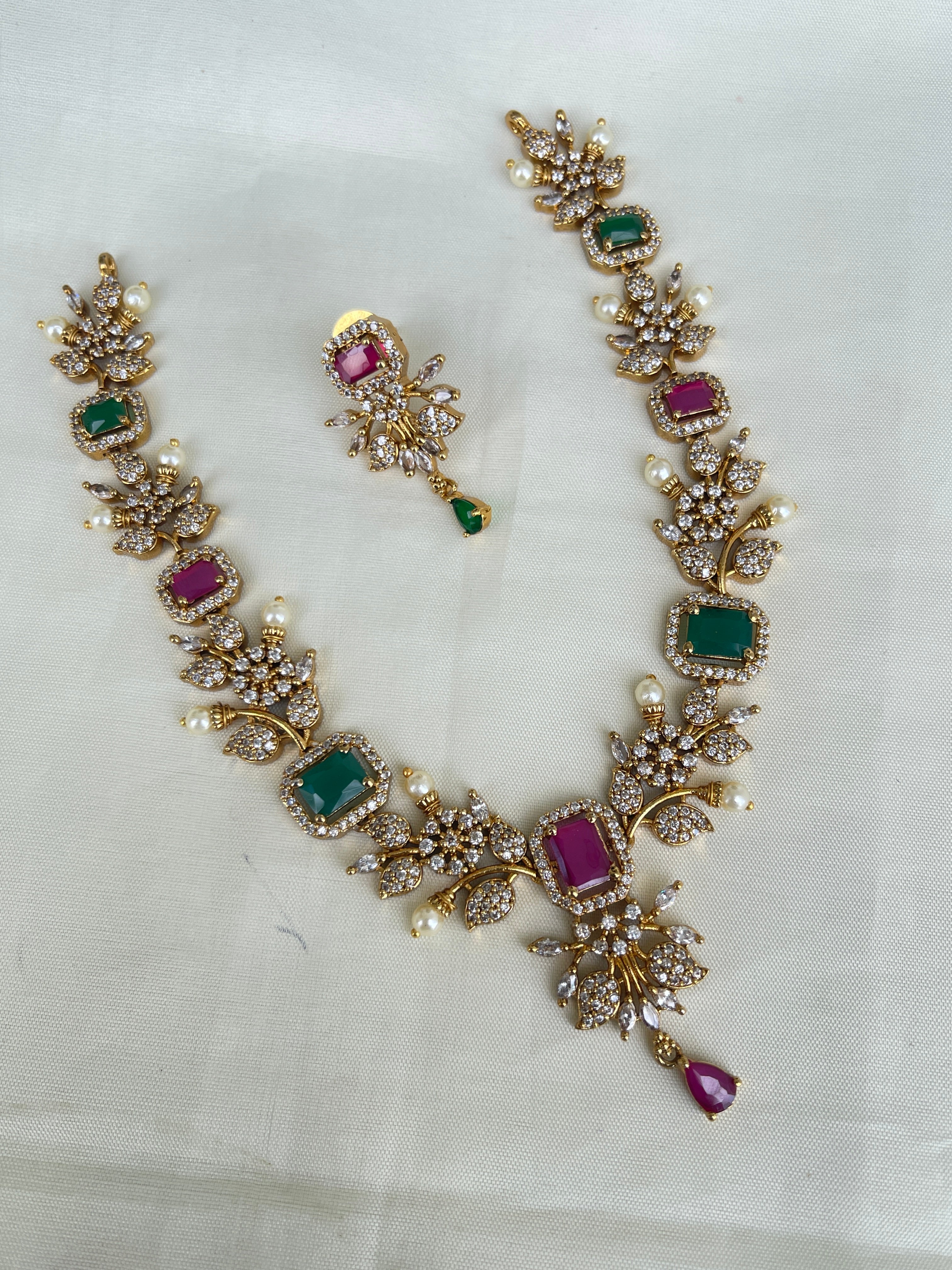 Cz multi neckset