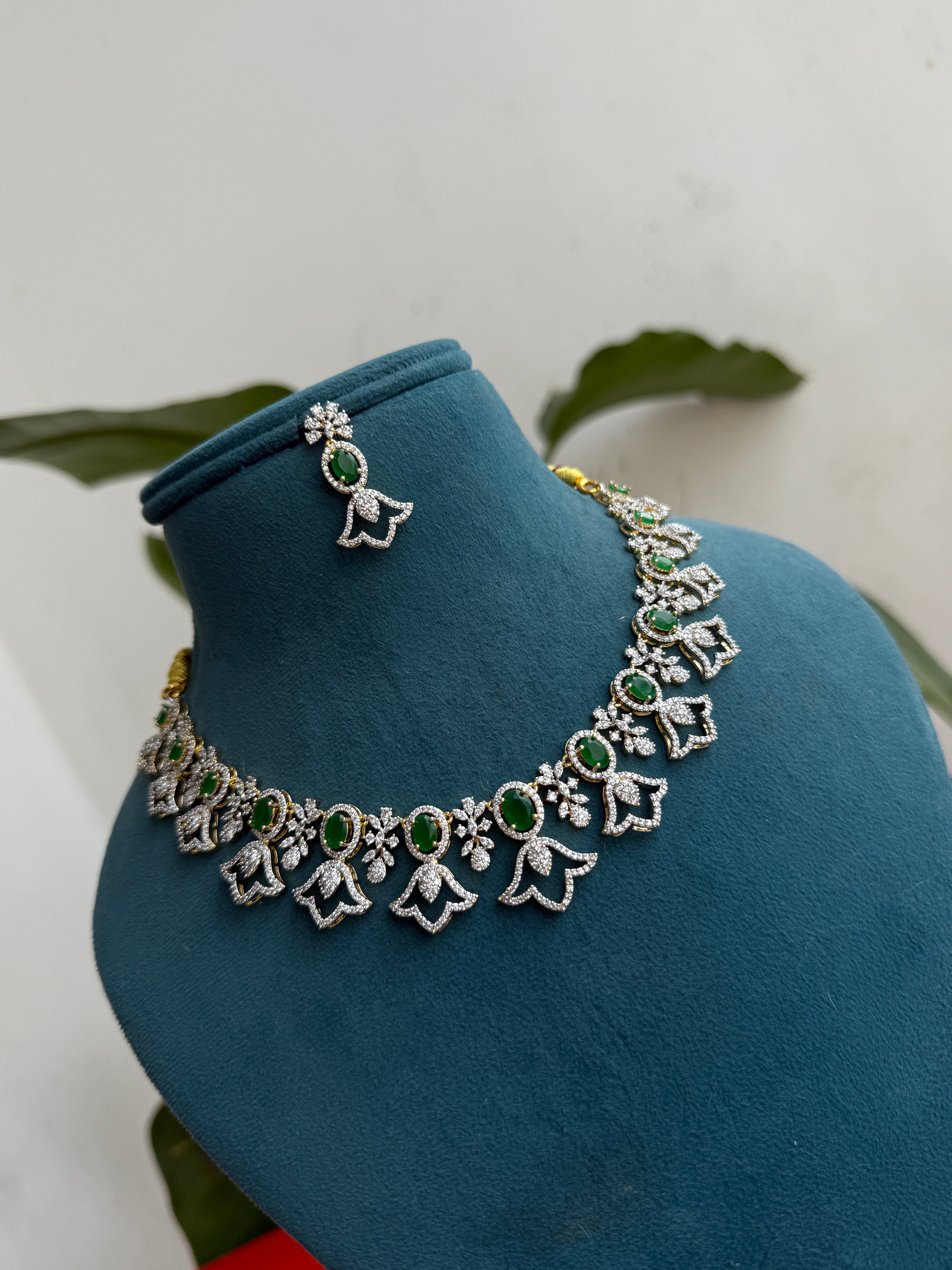Ns523 Diamond replica neckset