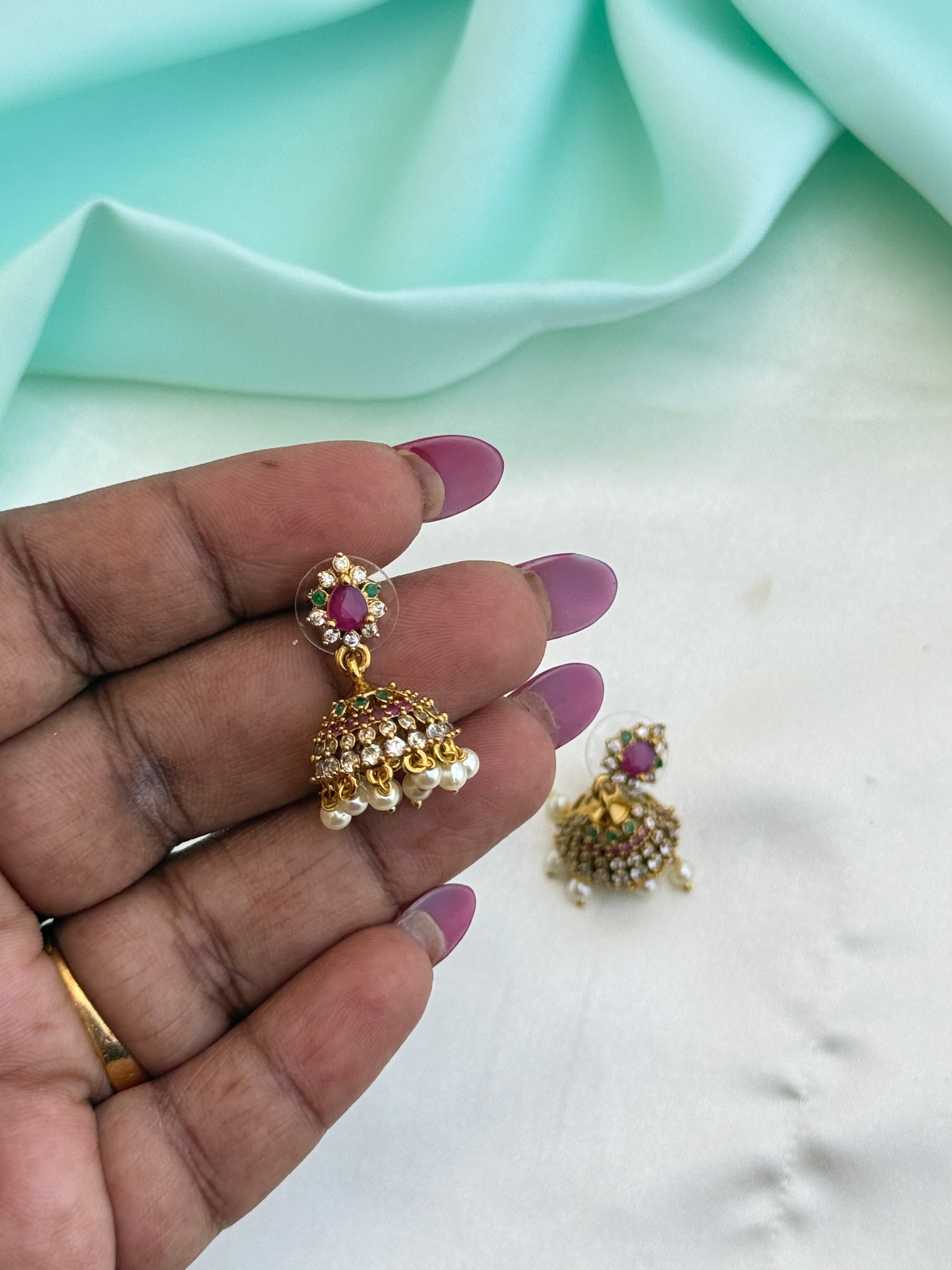 Er247 kemp small butta earrings suits for kids and adults