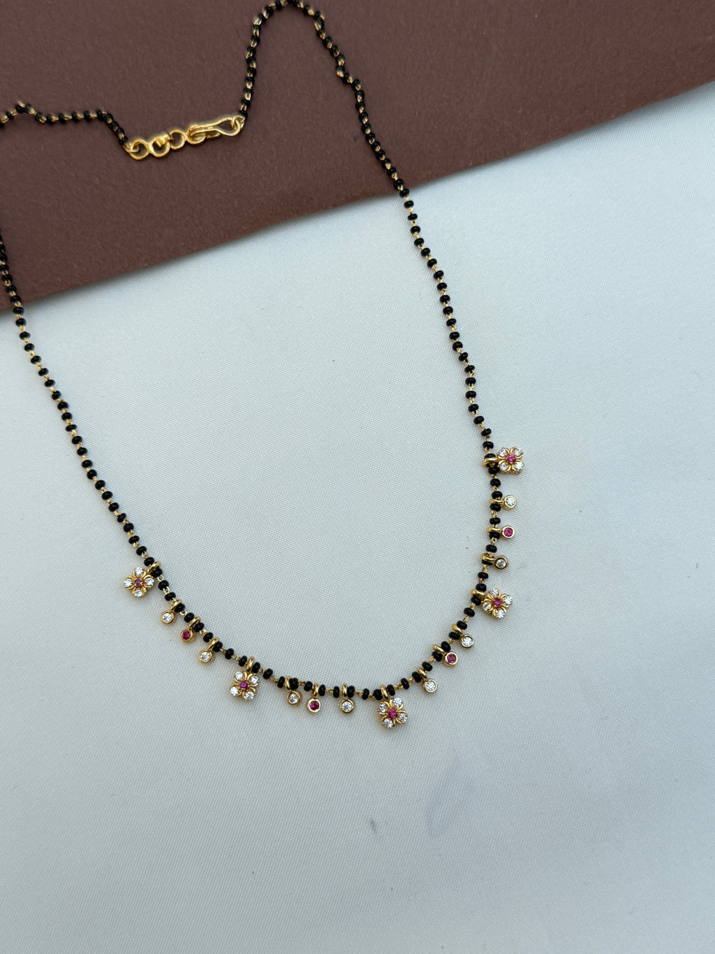 Bb067 18inches single line short flower blackbeads
