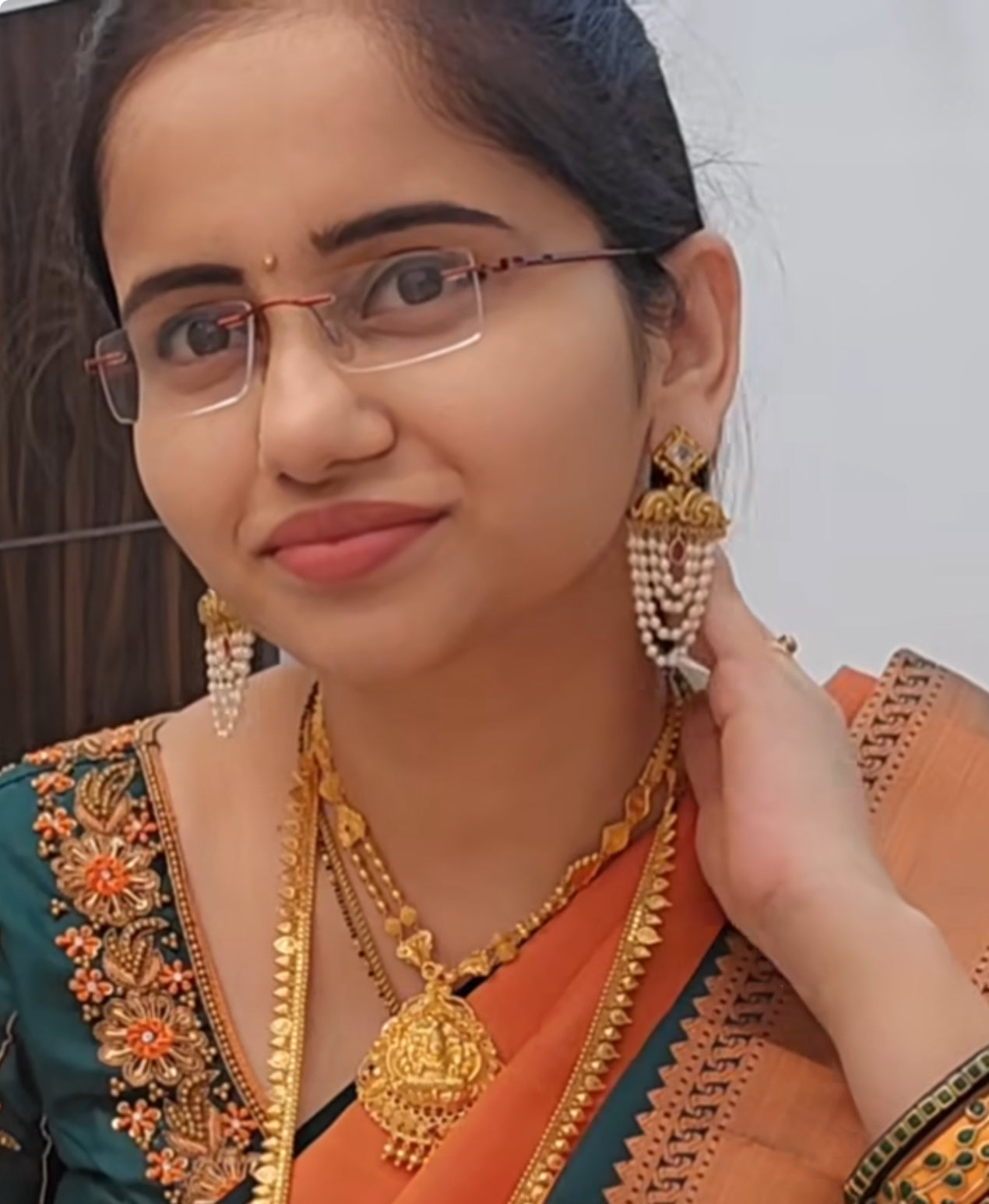 4 layers pearls chand Earrings in multi-Color