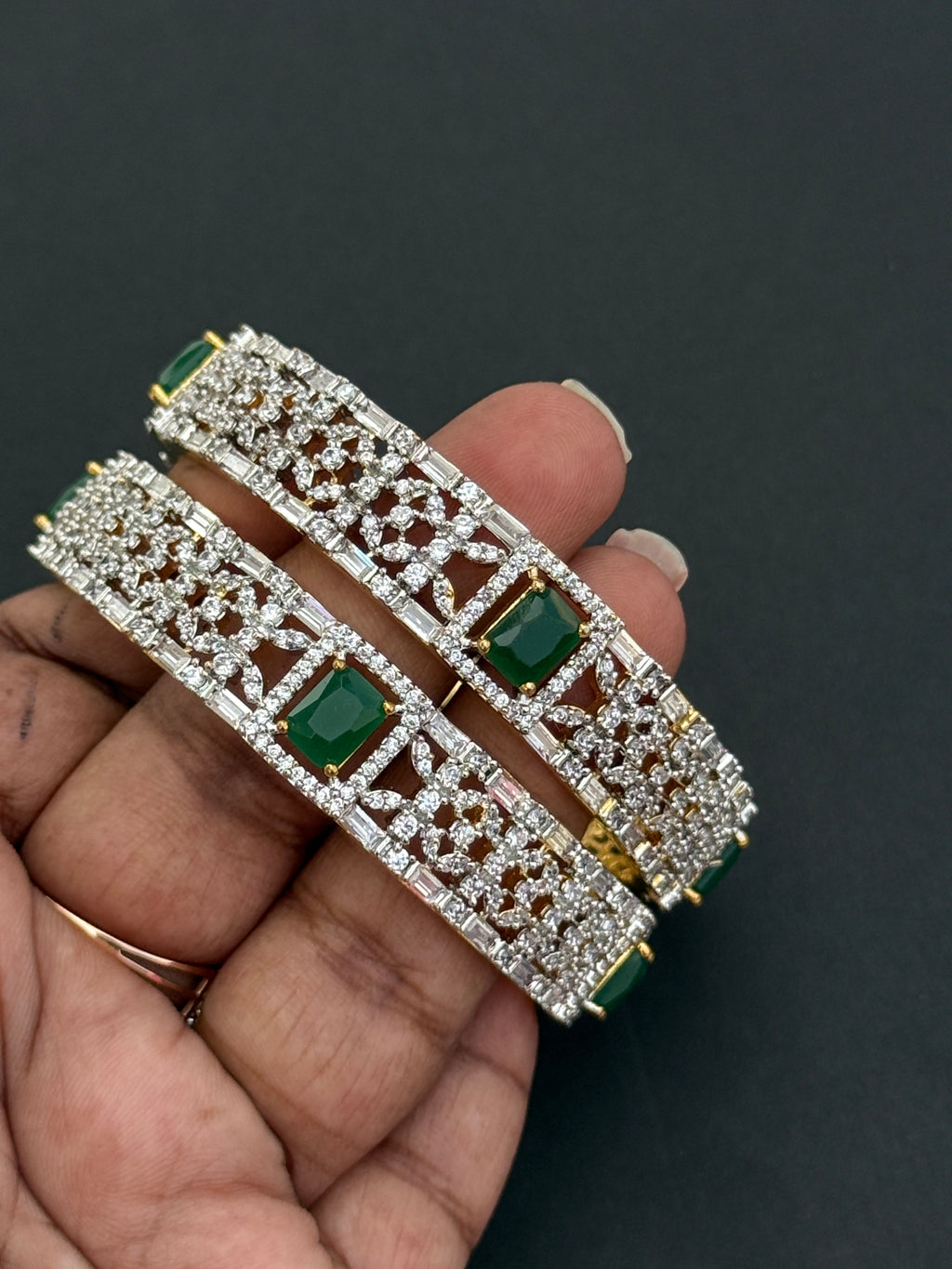 Sb159 diamond finish green stone bangles