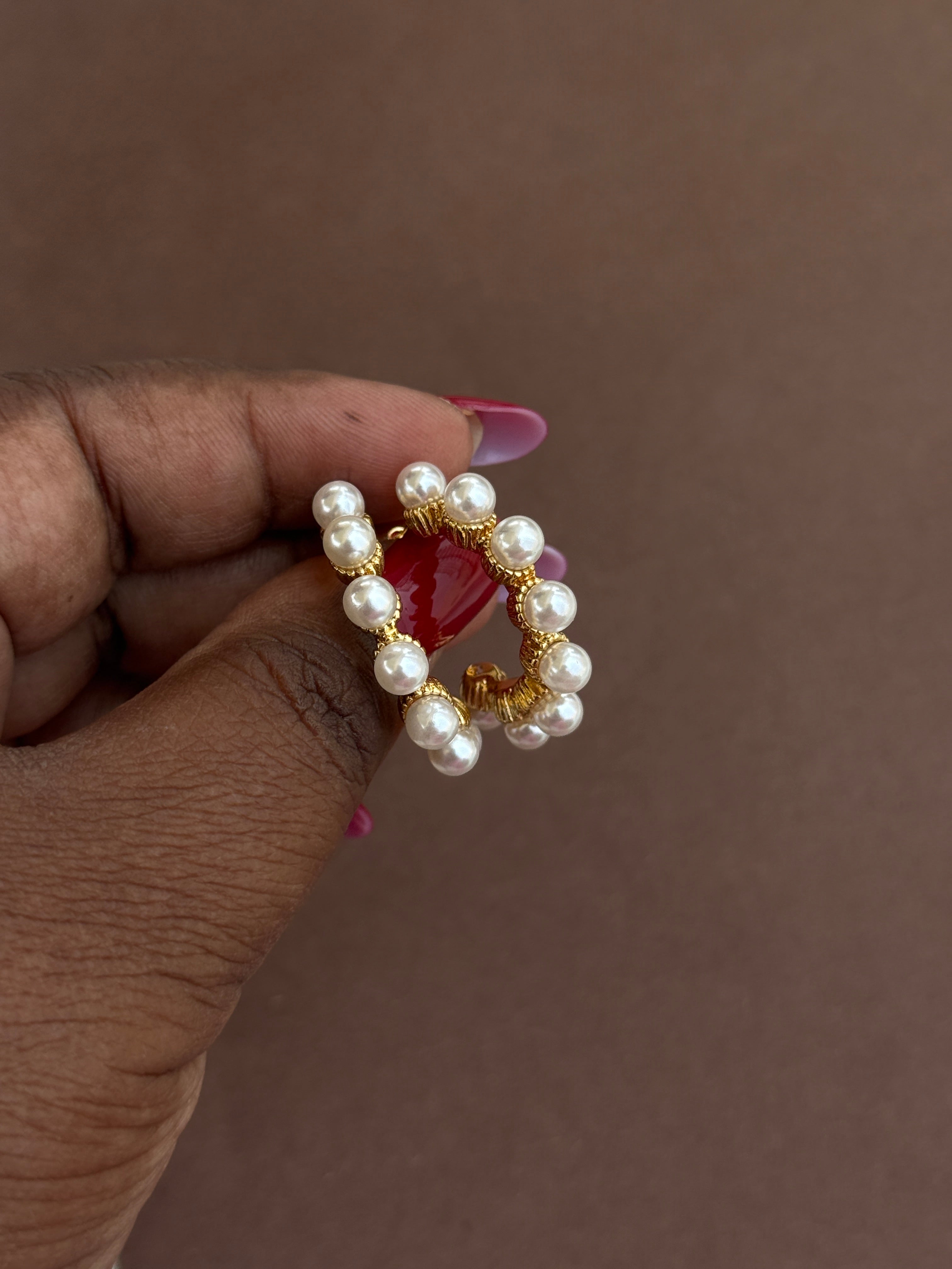 Er241 anti tarnish pearl hoop earrings