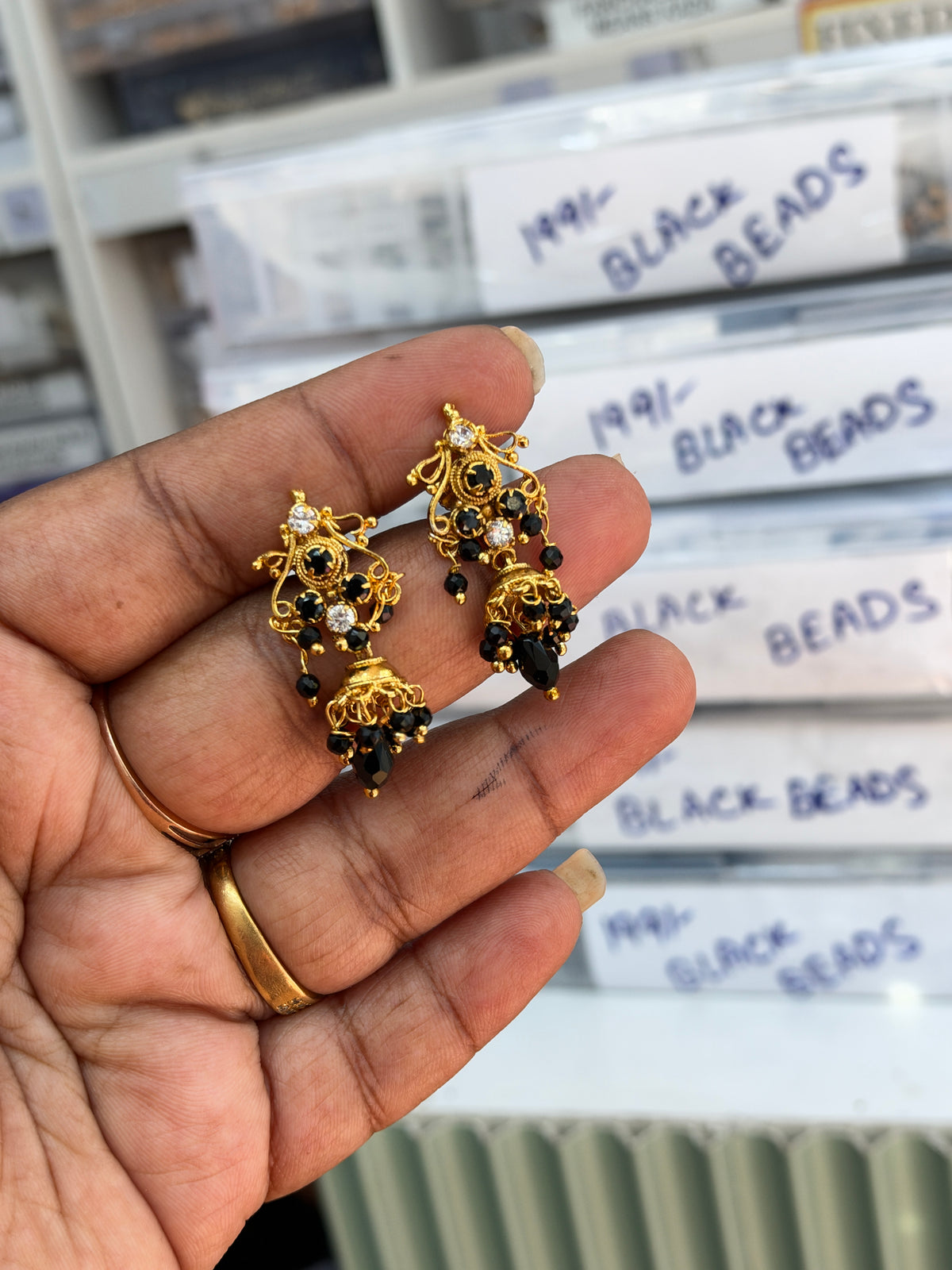 Er910 blackbeads back screw one gram earrings