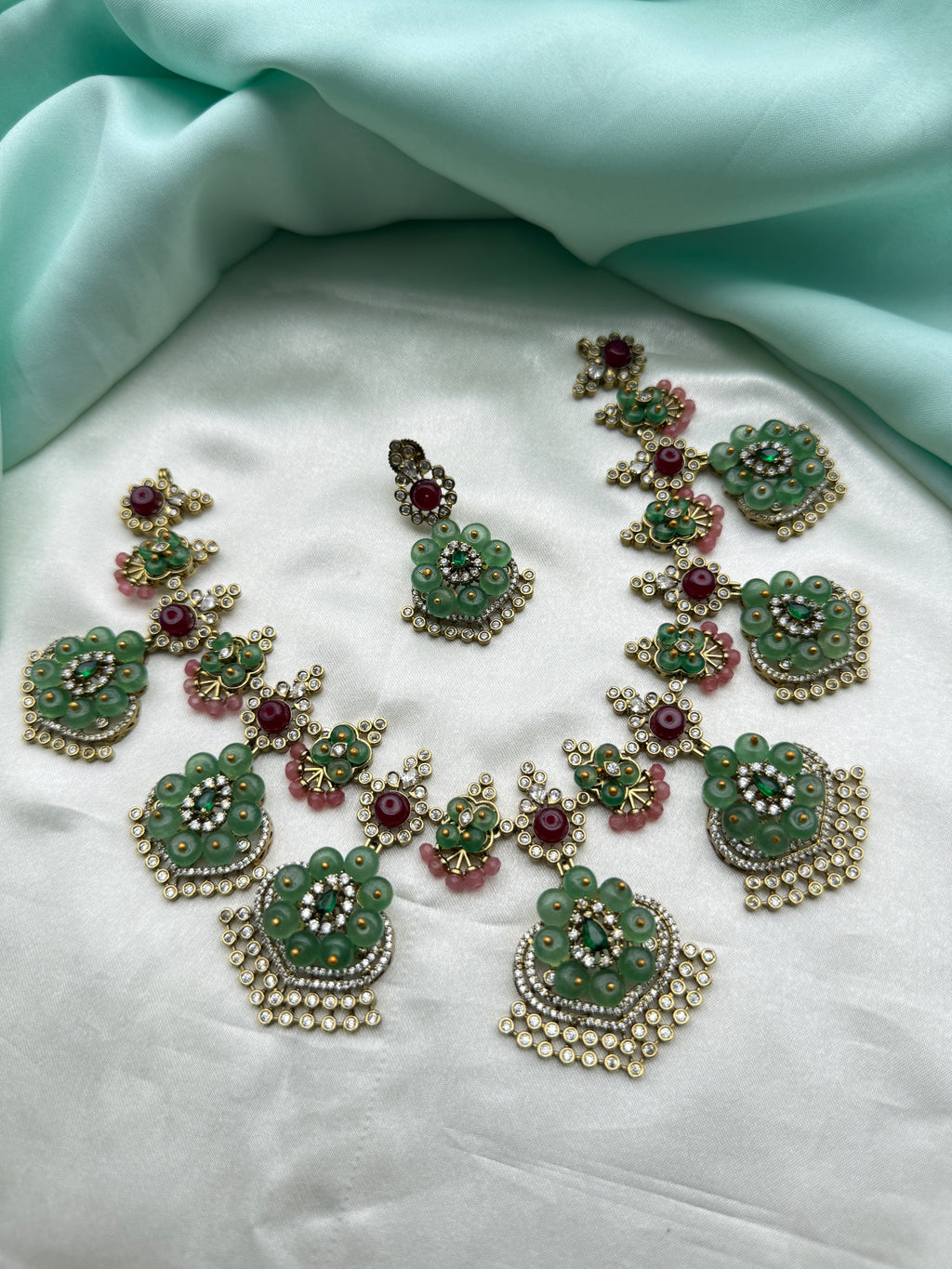 Ns960 unique multi short neckset with flower earrings