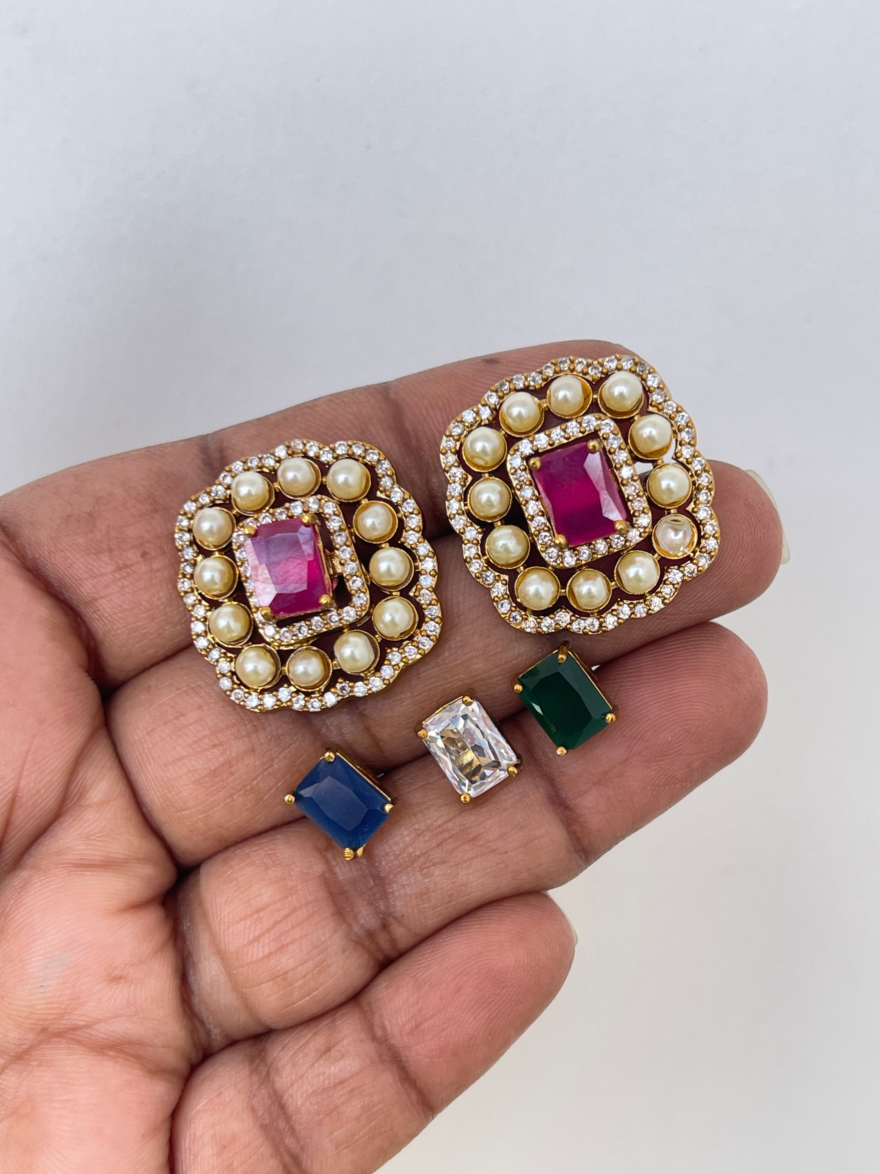 Pearl square changeable studs