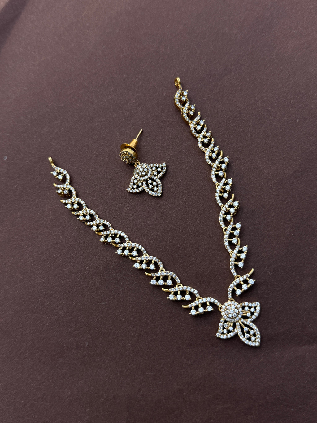 Ns602 cz short neckset with small pendant