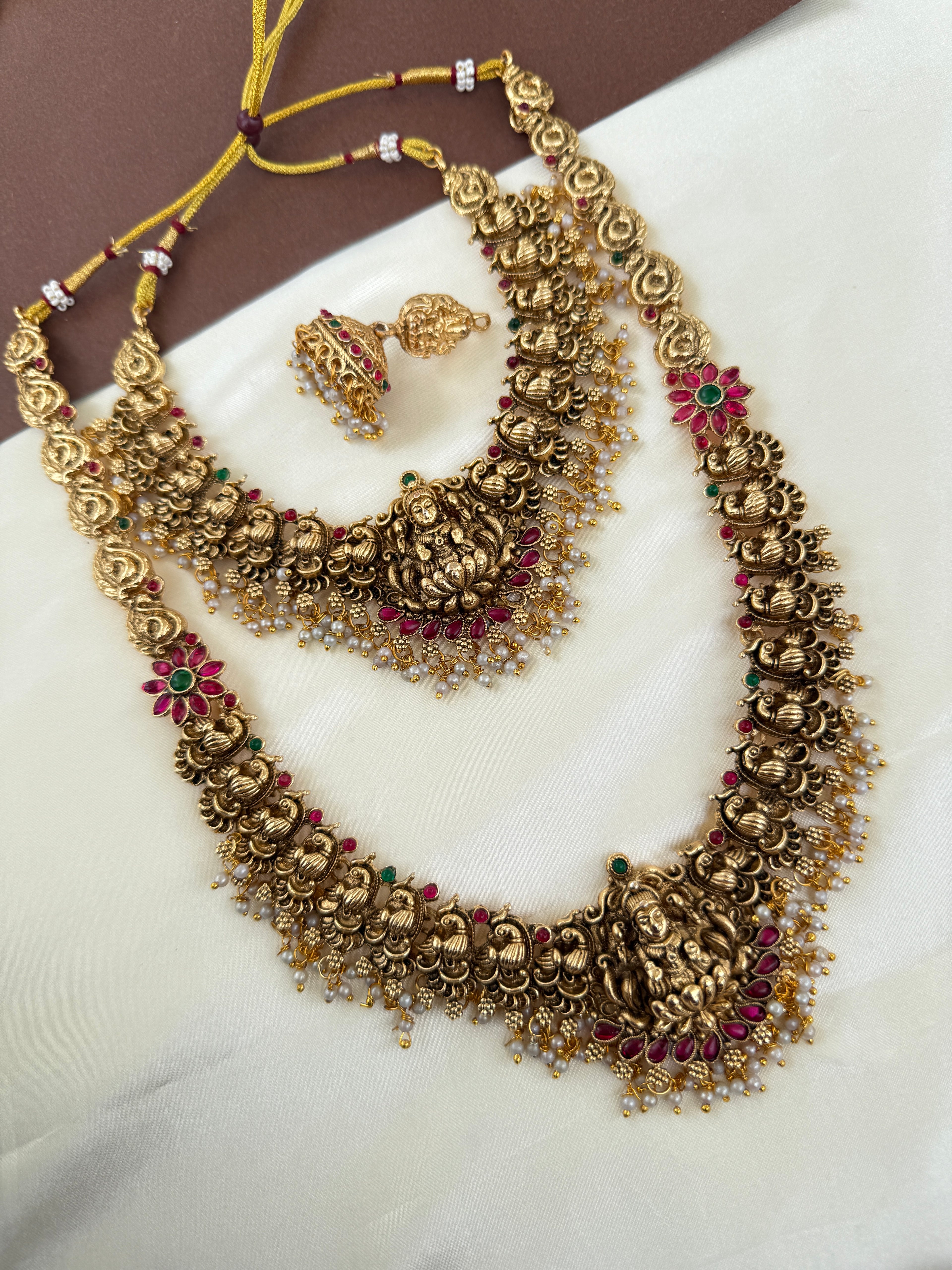 BS112 Bridal set in multi stones with earrings