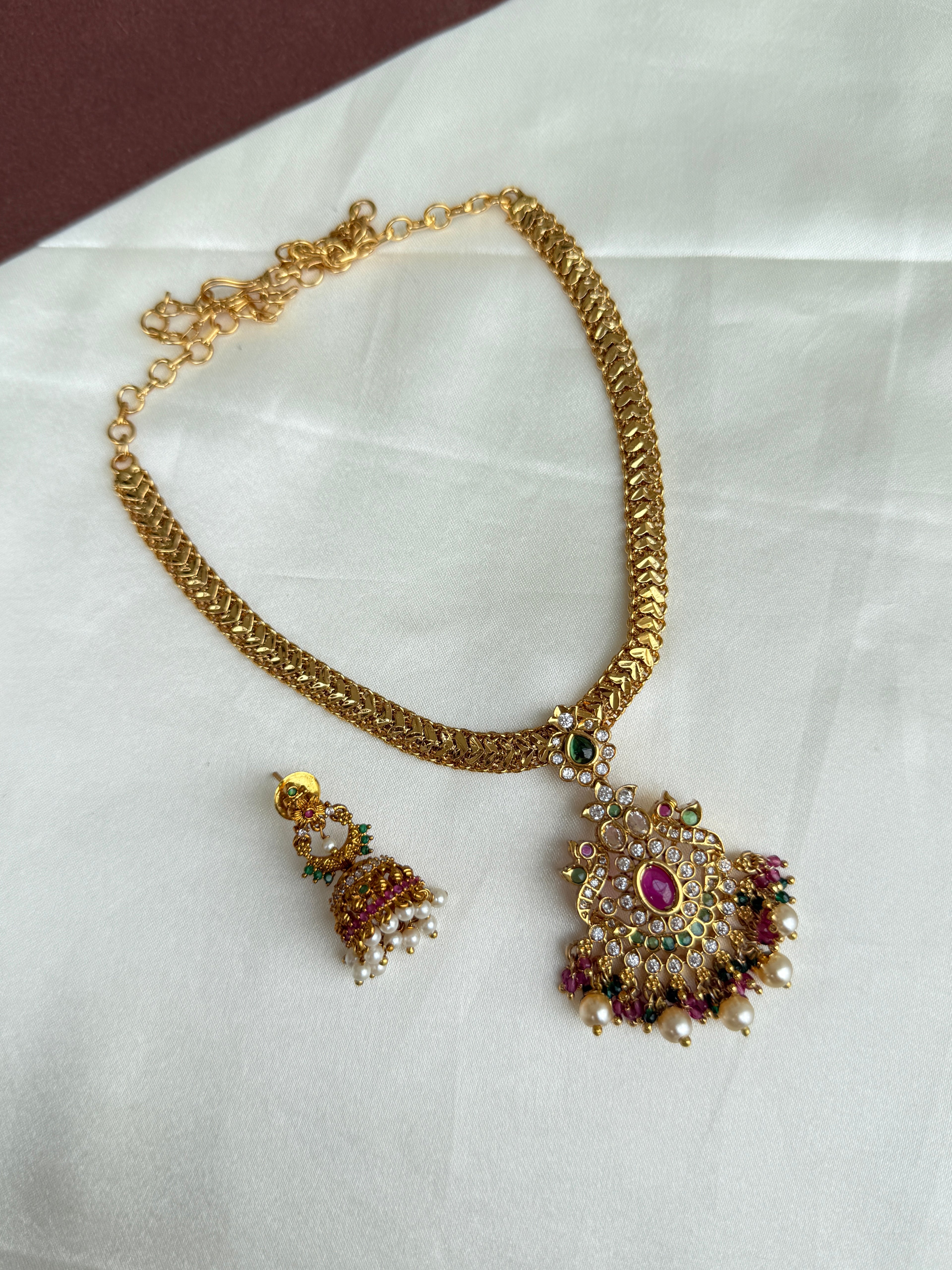 Ns291 Naan chain with multi pendant