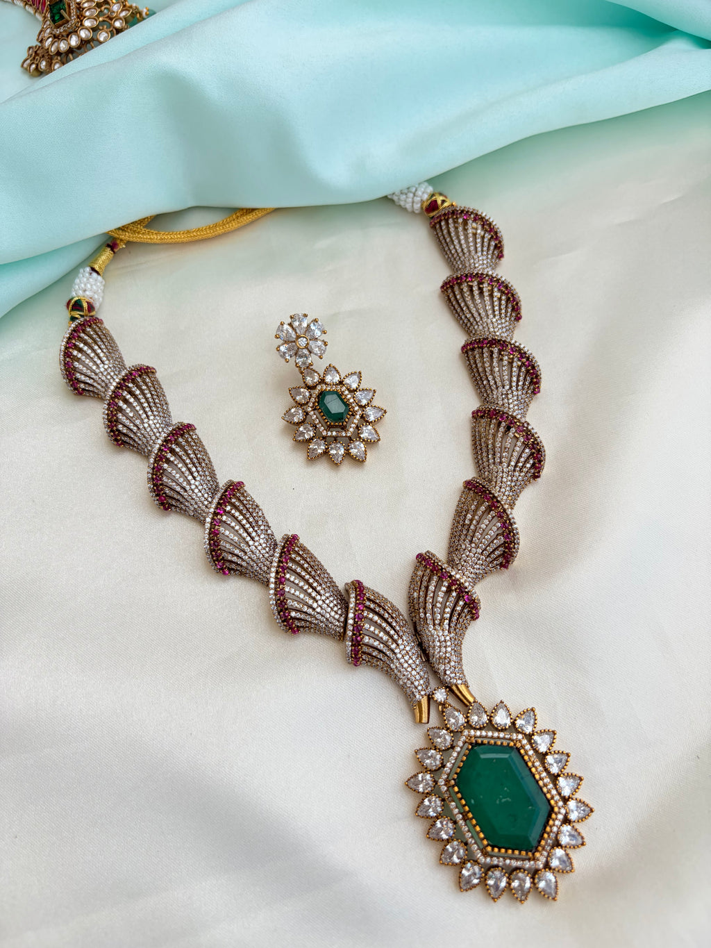 Emerald Hexagon Pendant CZ Shell-Fluted Neckset with Earrings Ns290