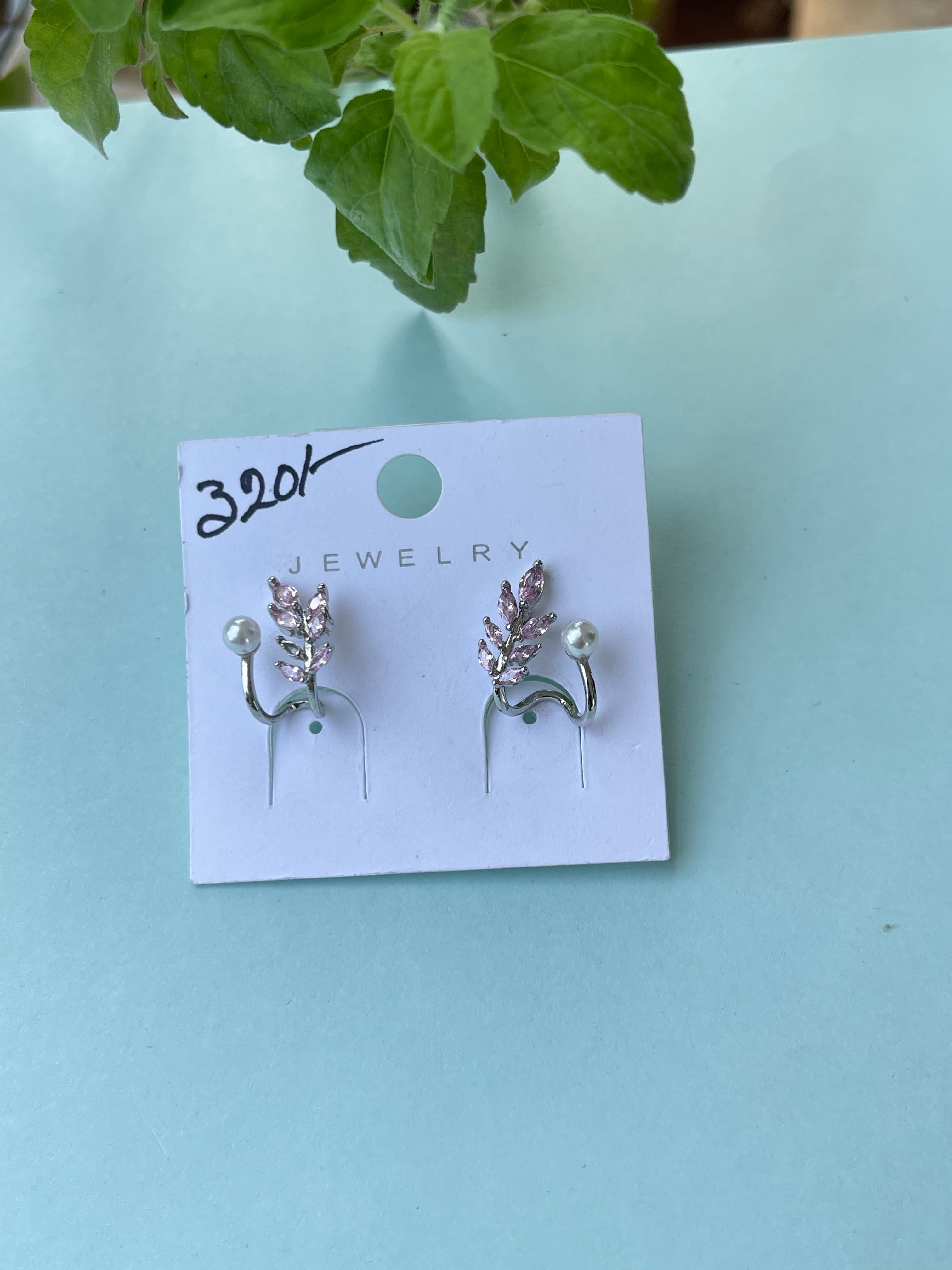 Unique silver side  pearl with leafs