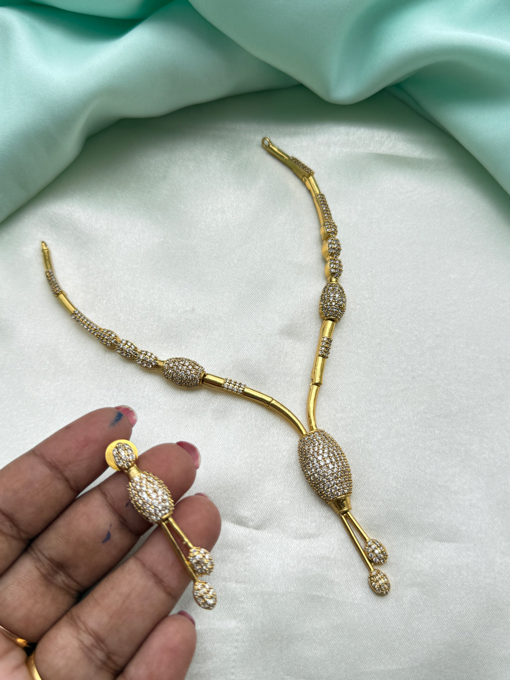 Unique kante neckset with earrings ns241