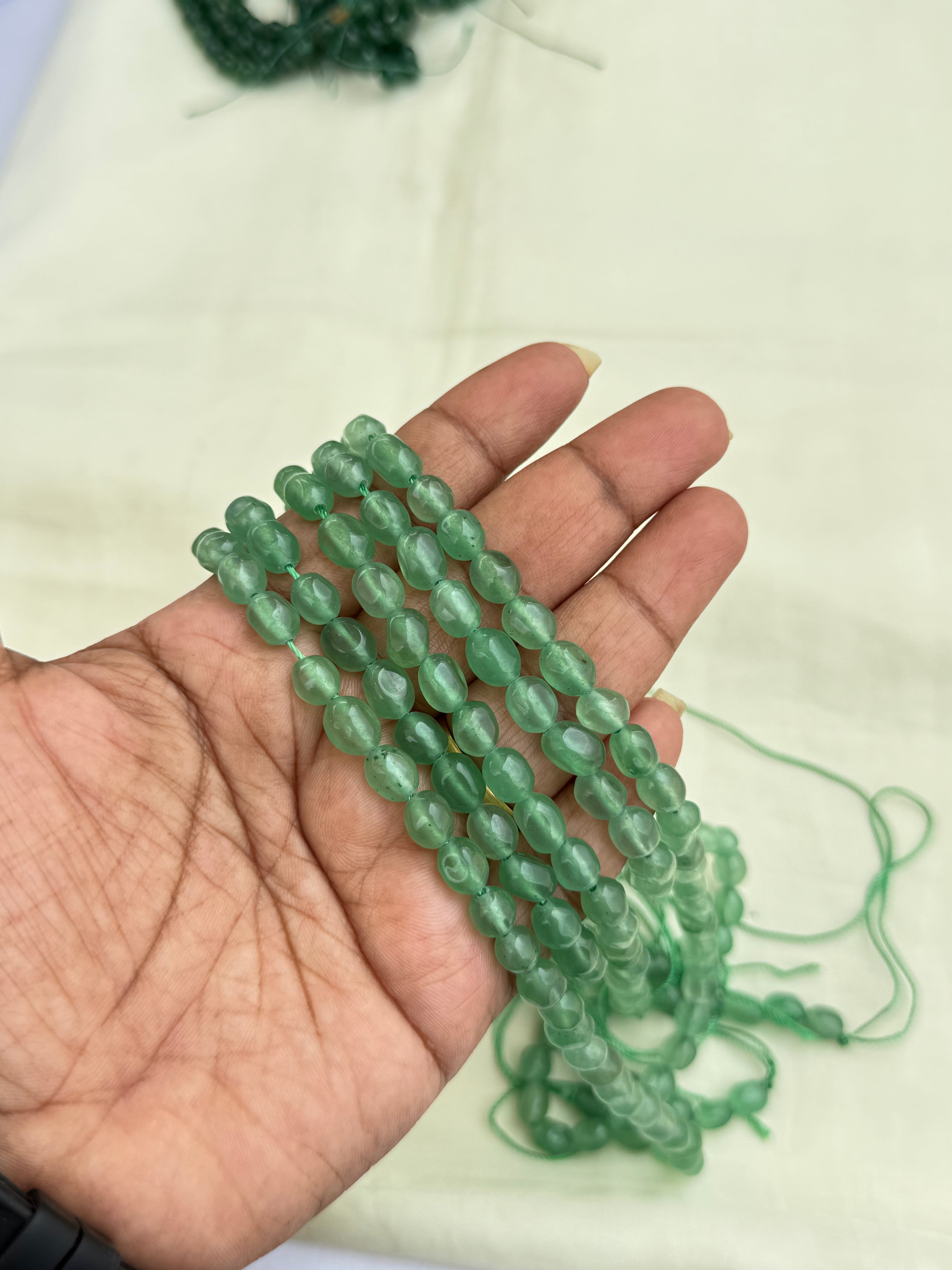 Rb002 Monalisa beads in light green and purple(single line 150/-)