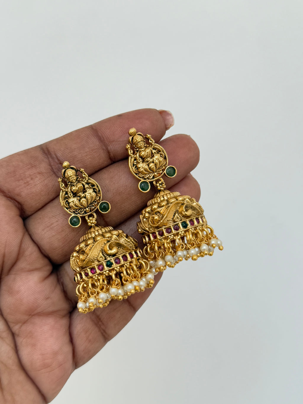 Er2055 lakshmi devi jhumkas