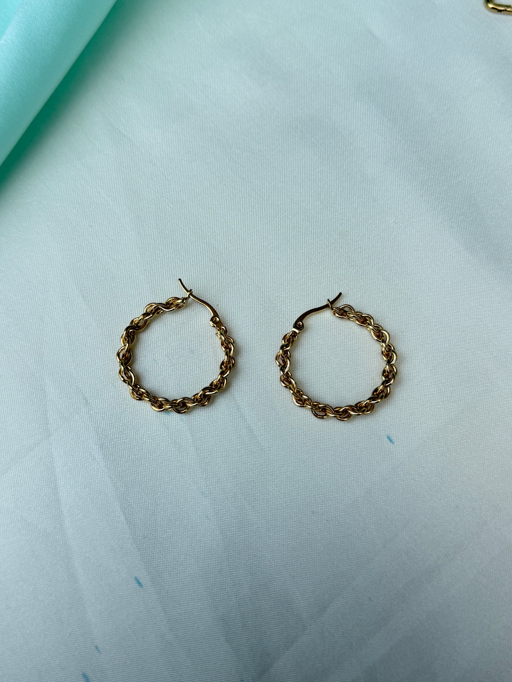 St058 anti tarnish hoops earrings