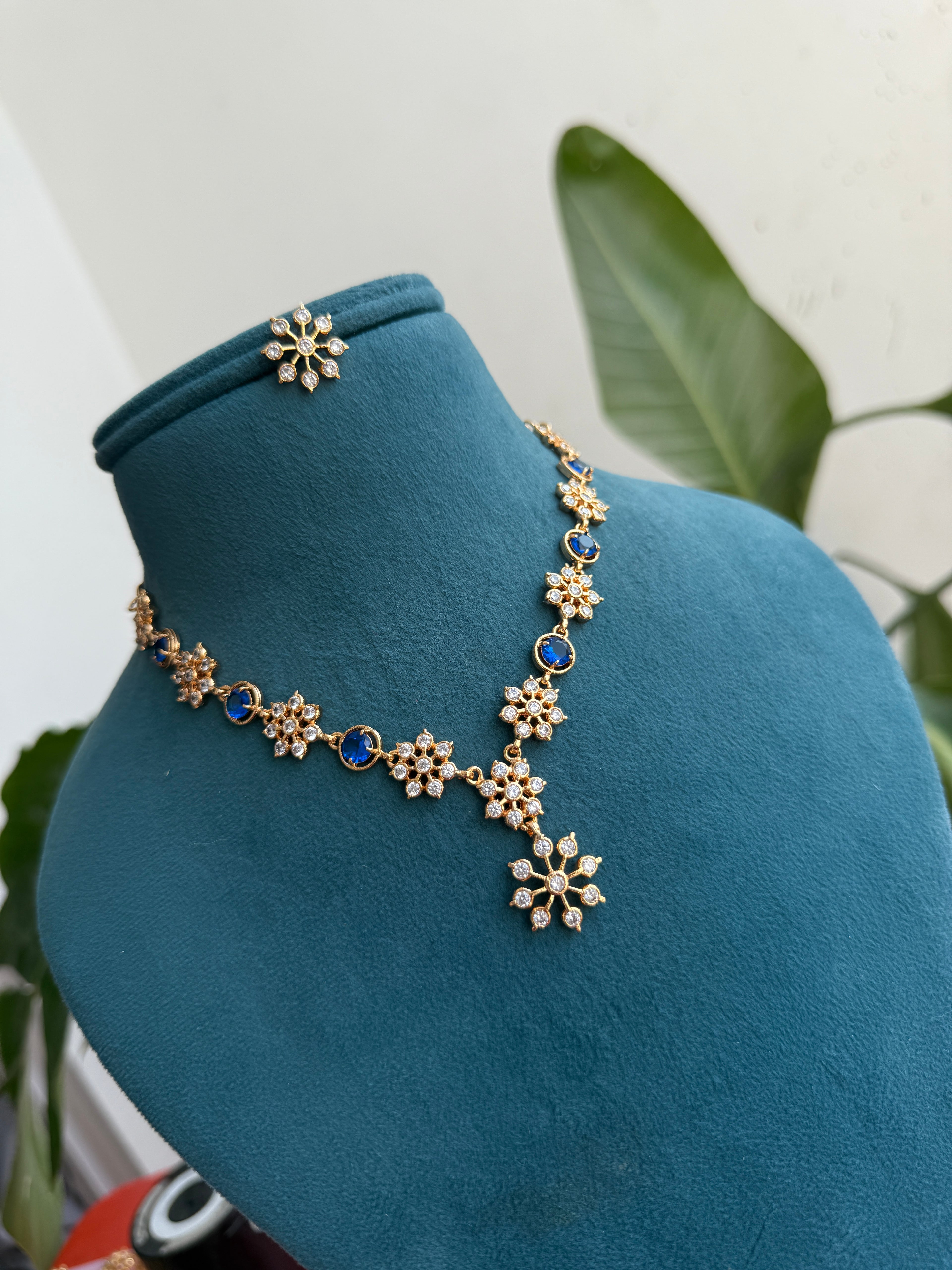 Ph156 panchaloham short neckset.with ear studs