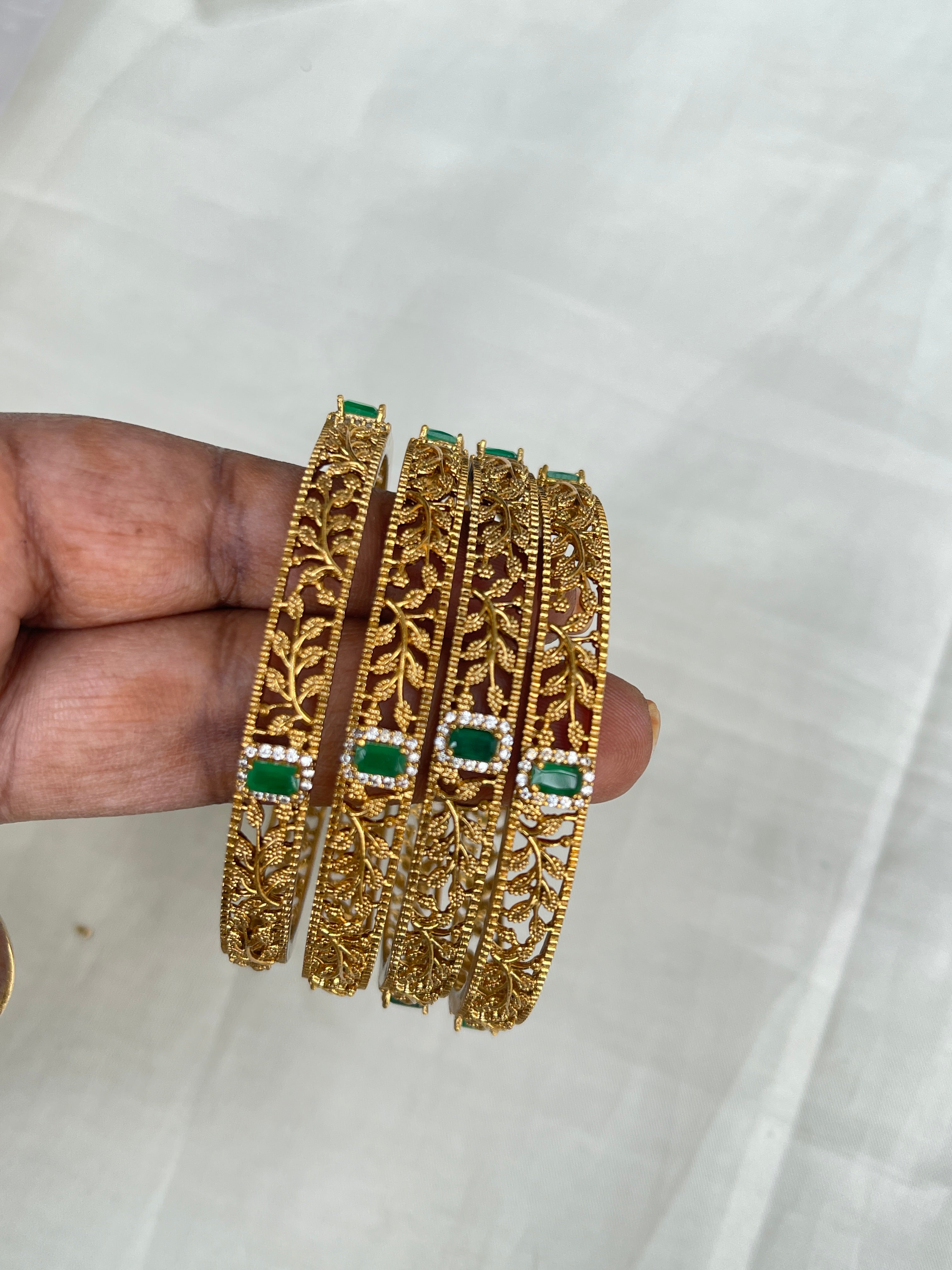 green flower bangles pack of four Bg1547 sb515
