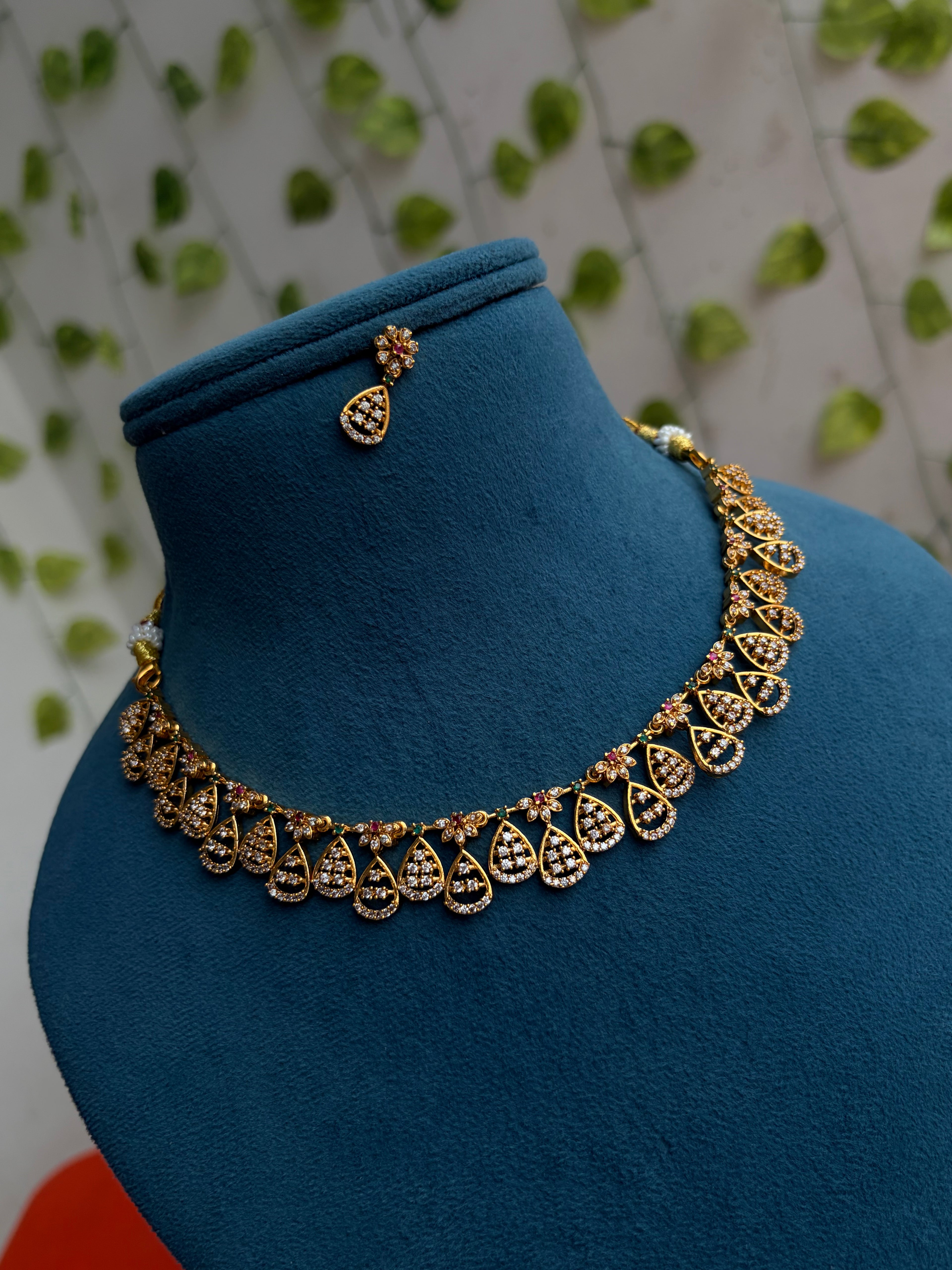Ns858 drops multi stones short neckset with earrings