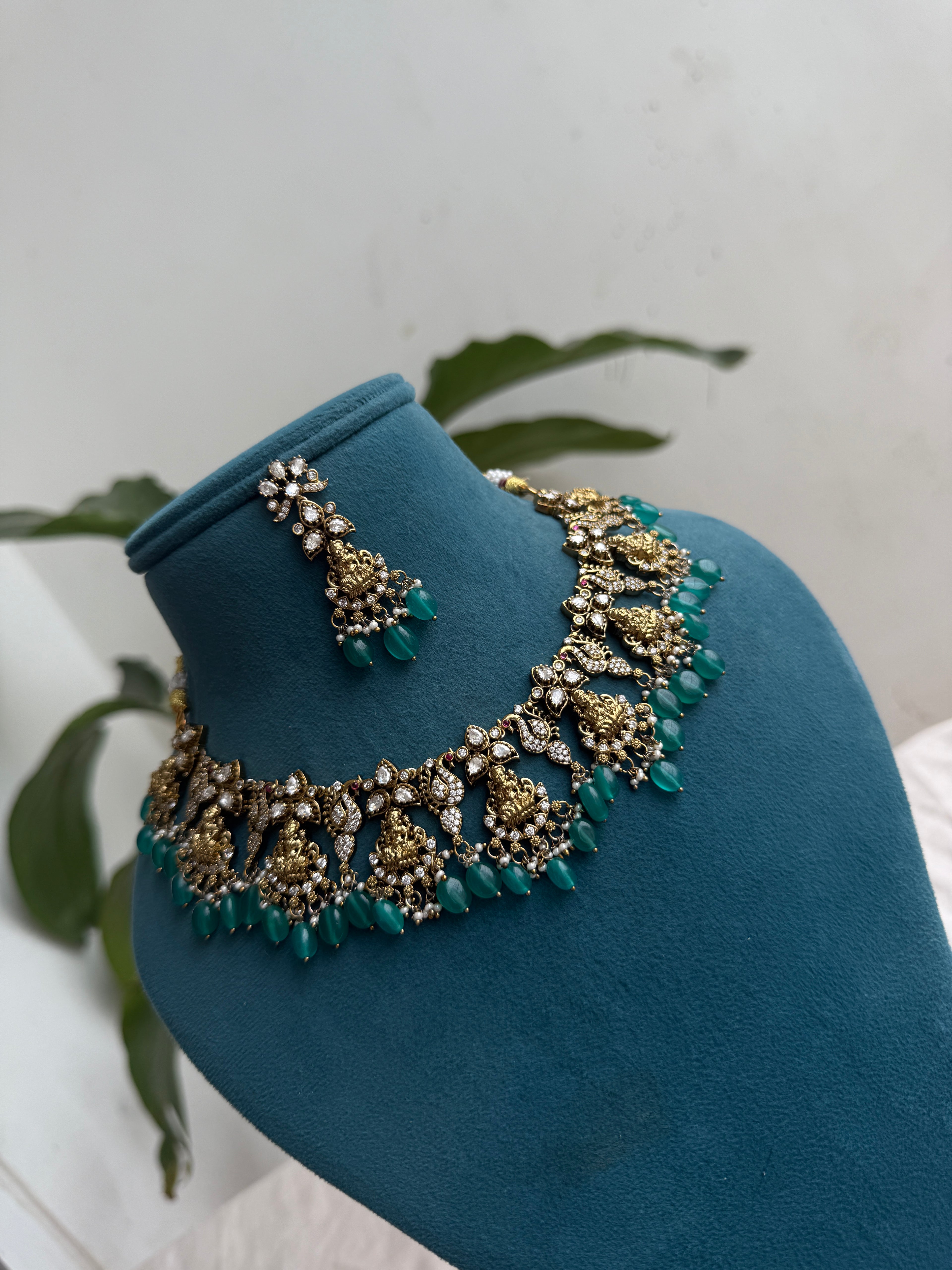 Ns376 Laksmi Devi moissanite neckset