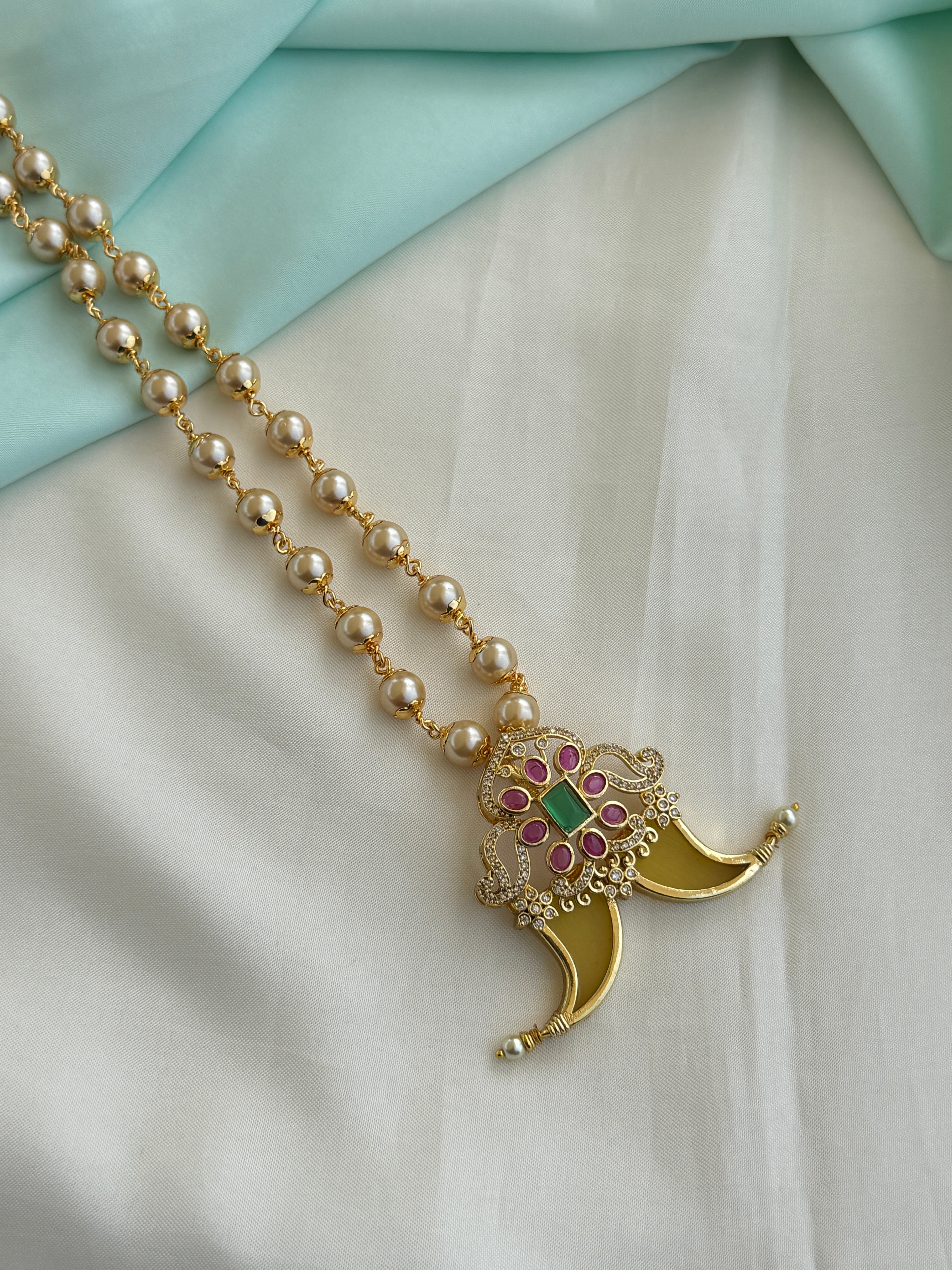 Pg015 Puligoru pendant with 24 inches pearls chain