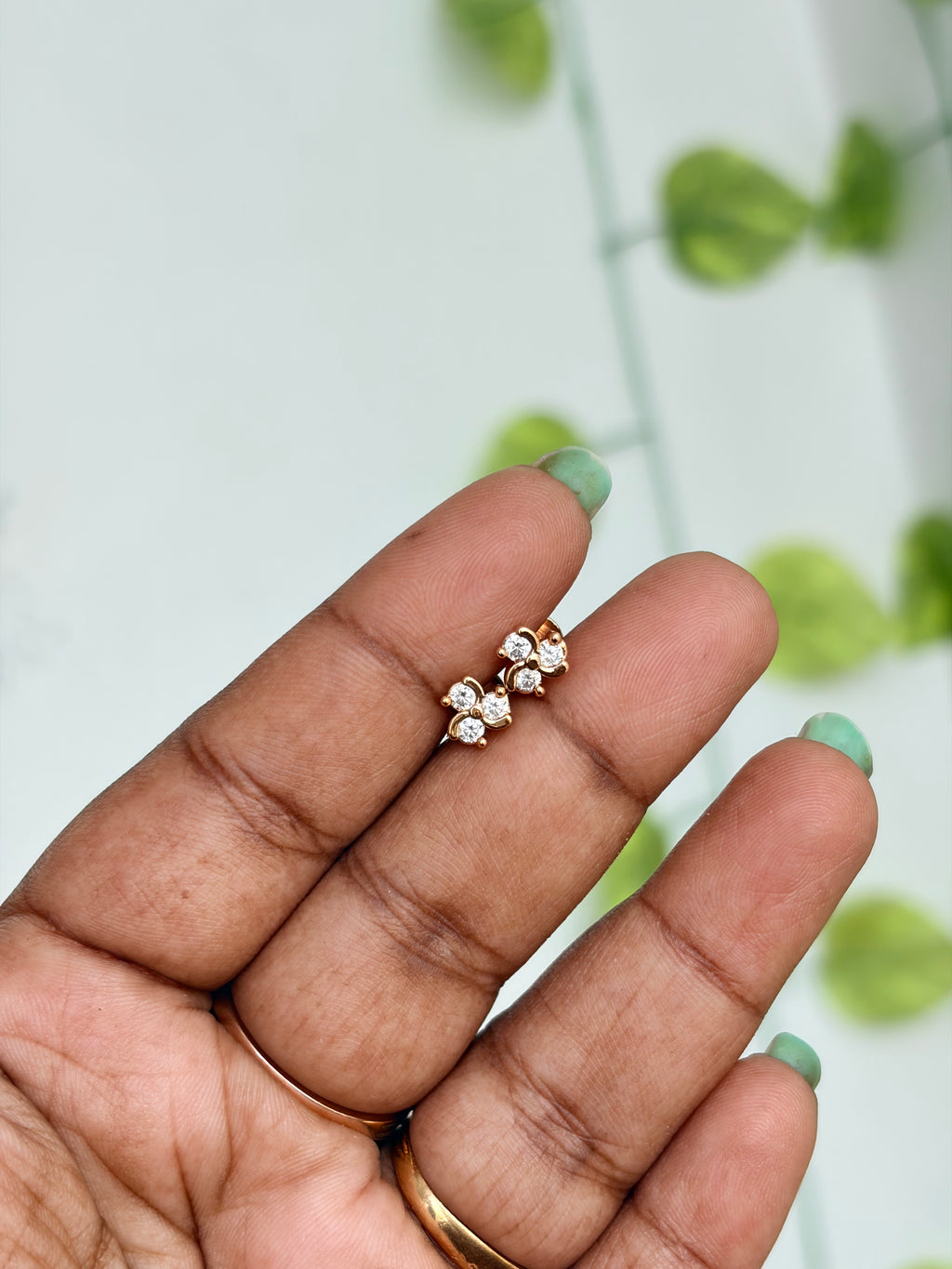 Panchaloham white stone studs With back screw ph635