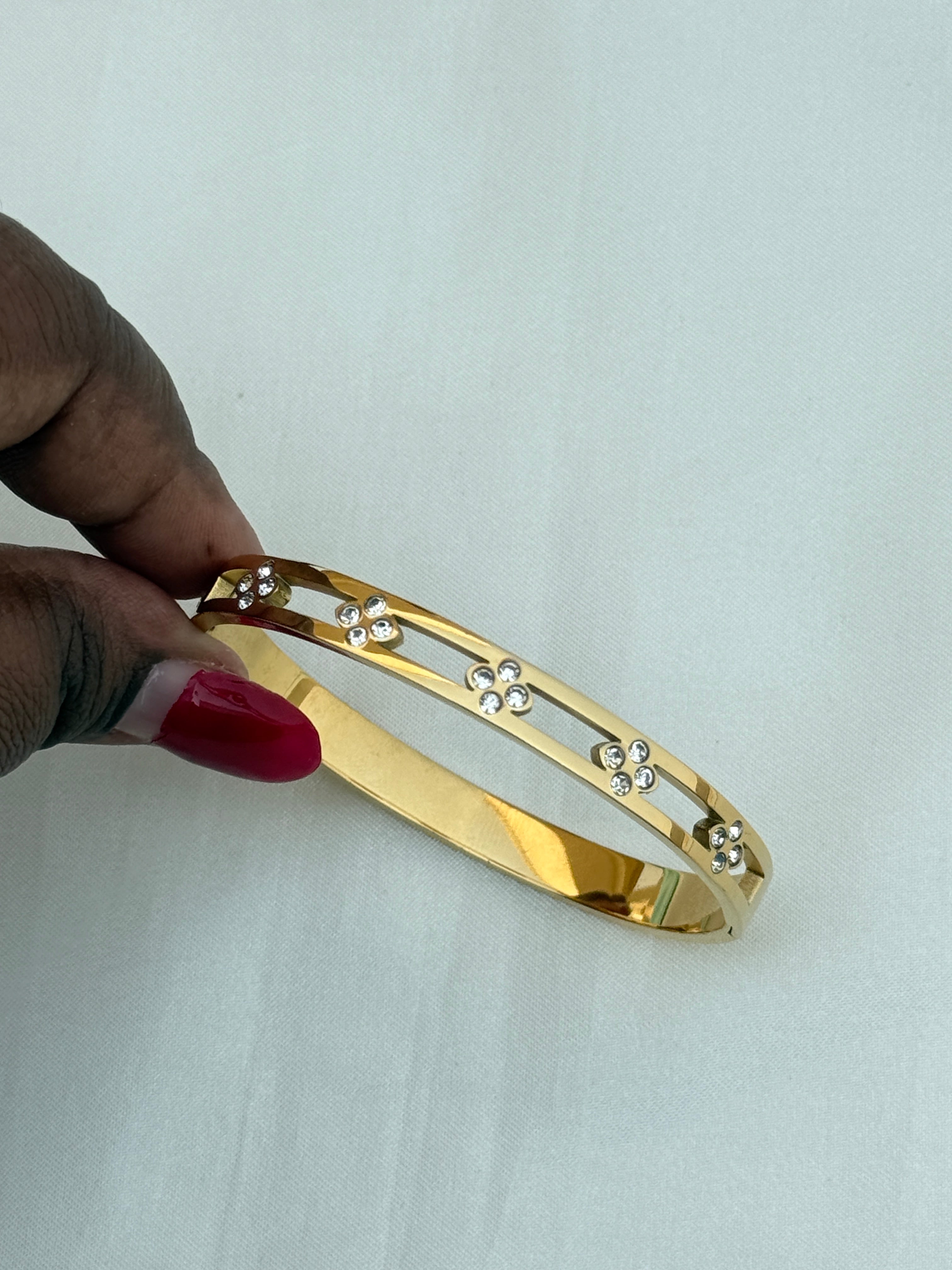 Ab539 anti tarnish 4stones openable kada bracelet