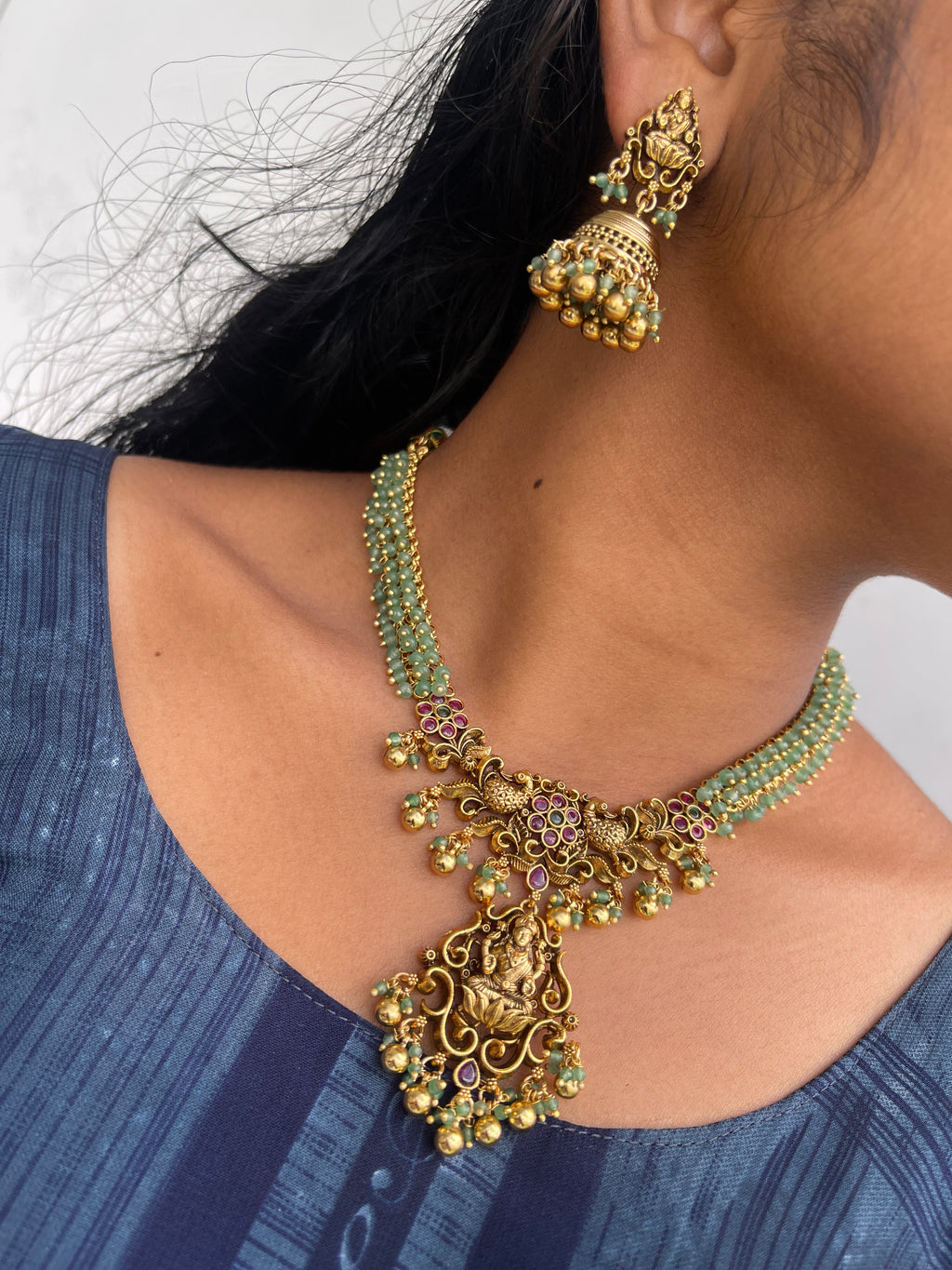 Ns1529 pastel beads Lakshmi Devi neckset