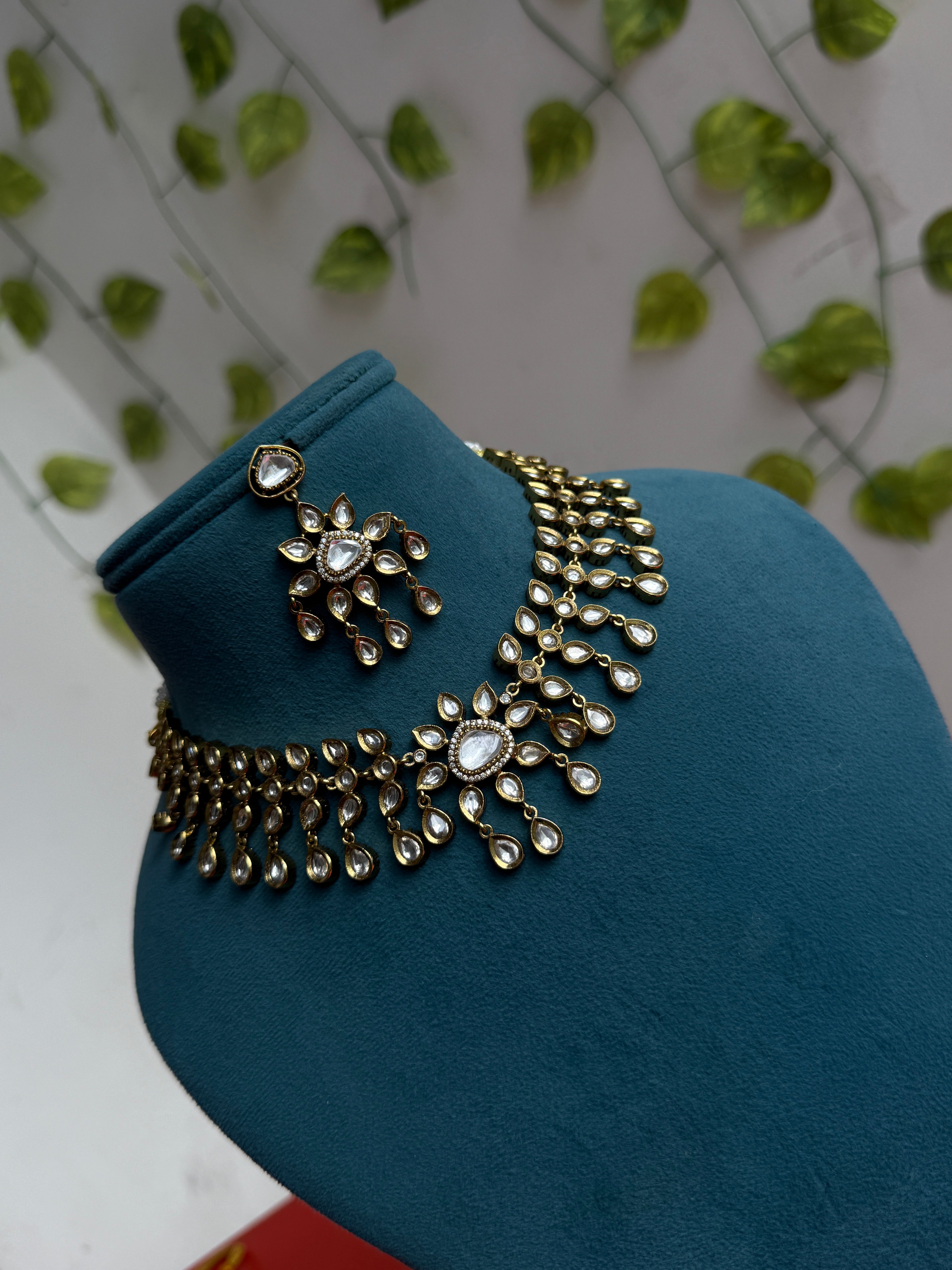 Elegant Kundan drop choker neckset  with earrings ns974