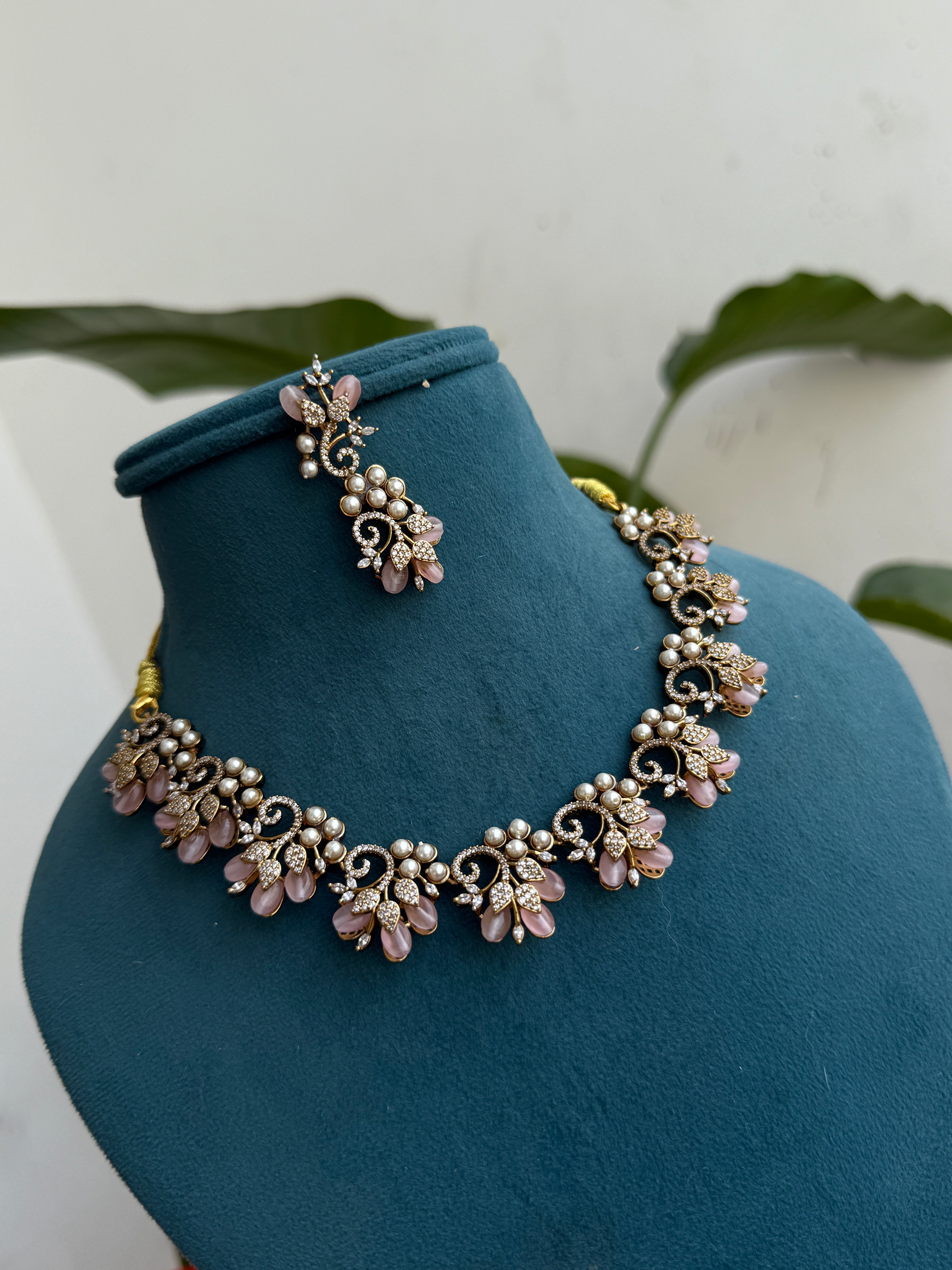 Ns383 beads flower neckset