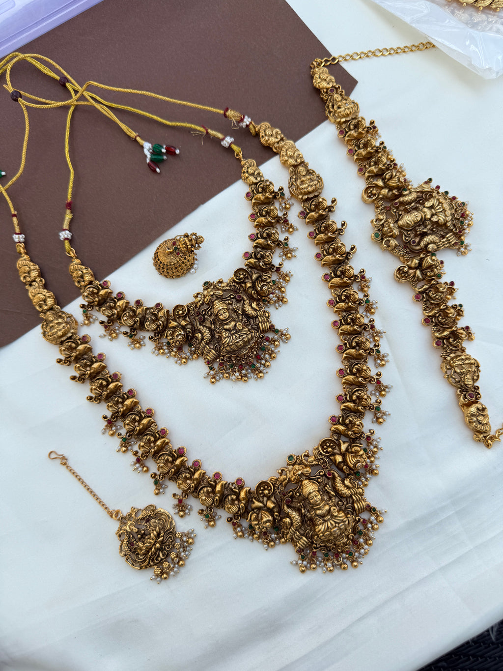 Bs248 lakshmi devi peacock bridalset with hipchain and tikka