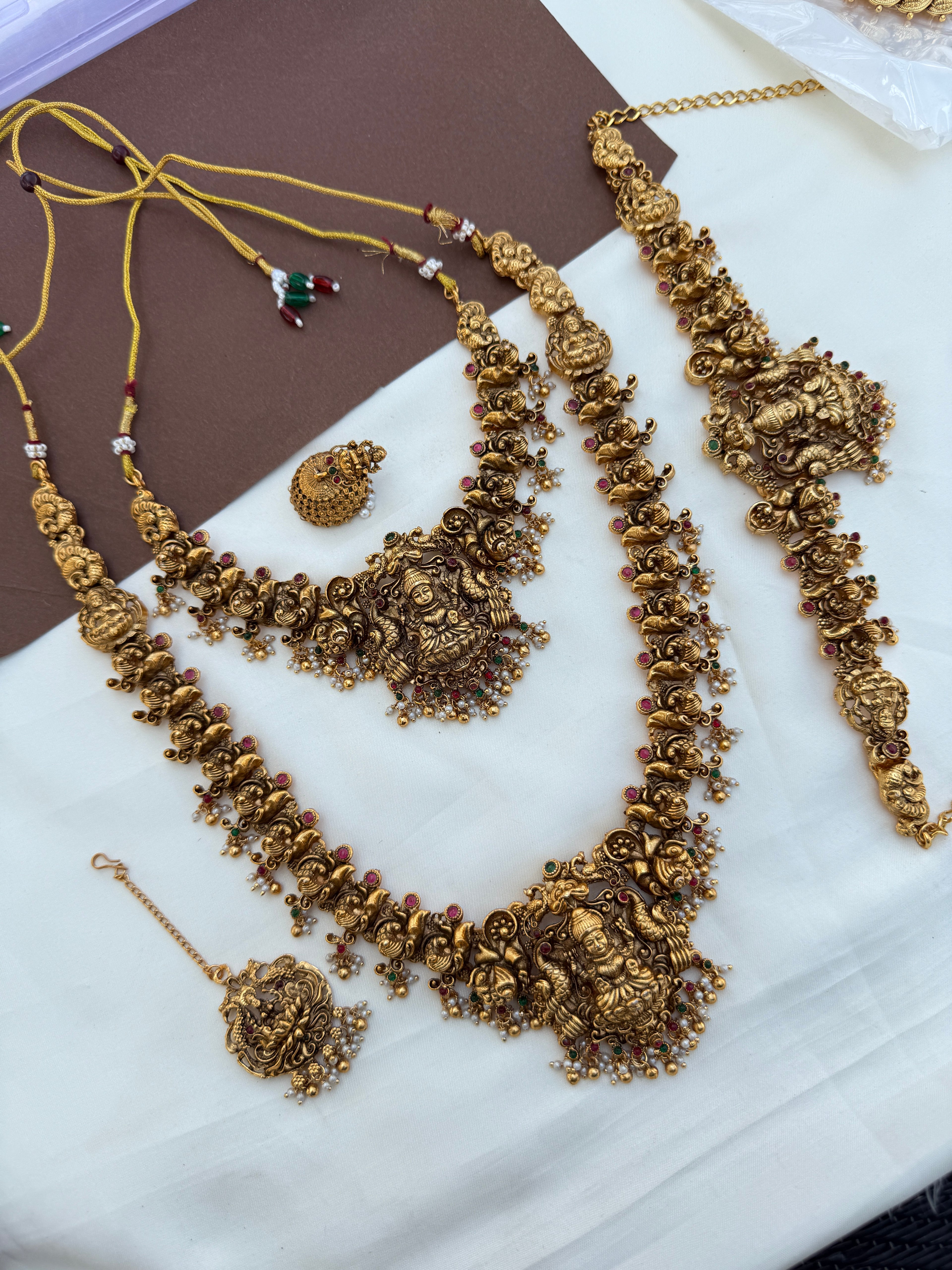 Bs248 lakshmi devi peacock bridalset with hipchain and tikka