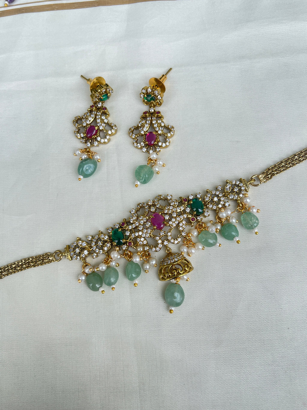 Victorian choker with earrings in two colours ch1584