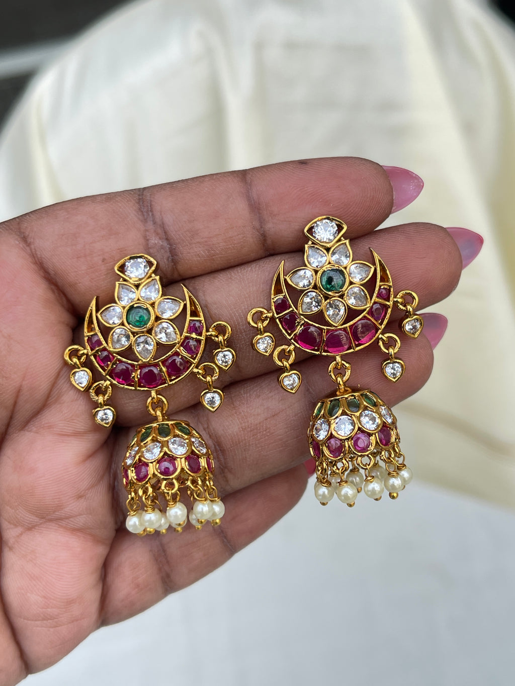 Kemp chand Traditional butta Earrings