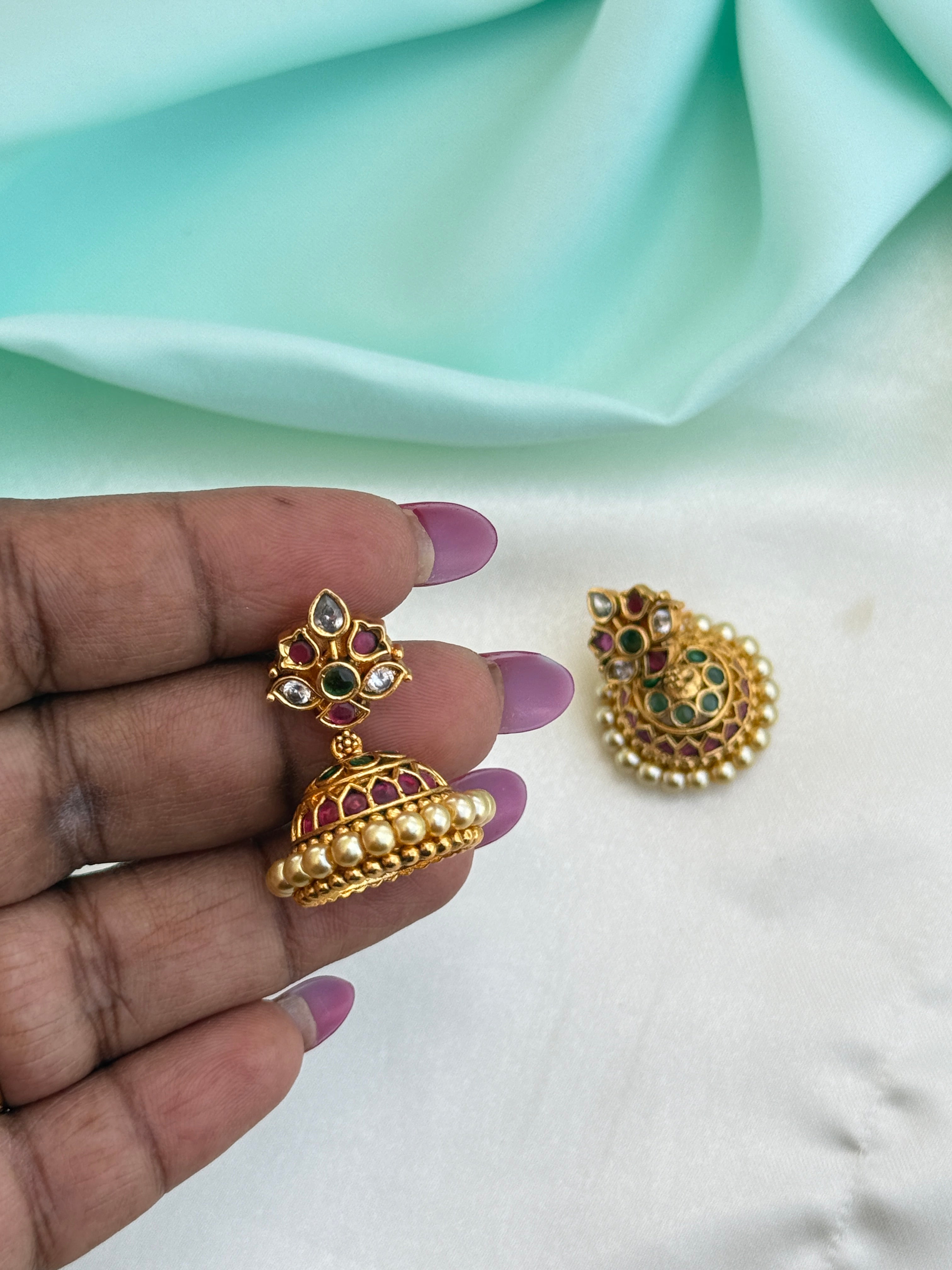 Er258 kemp small butta earrings suits for kids and adults