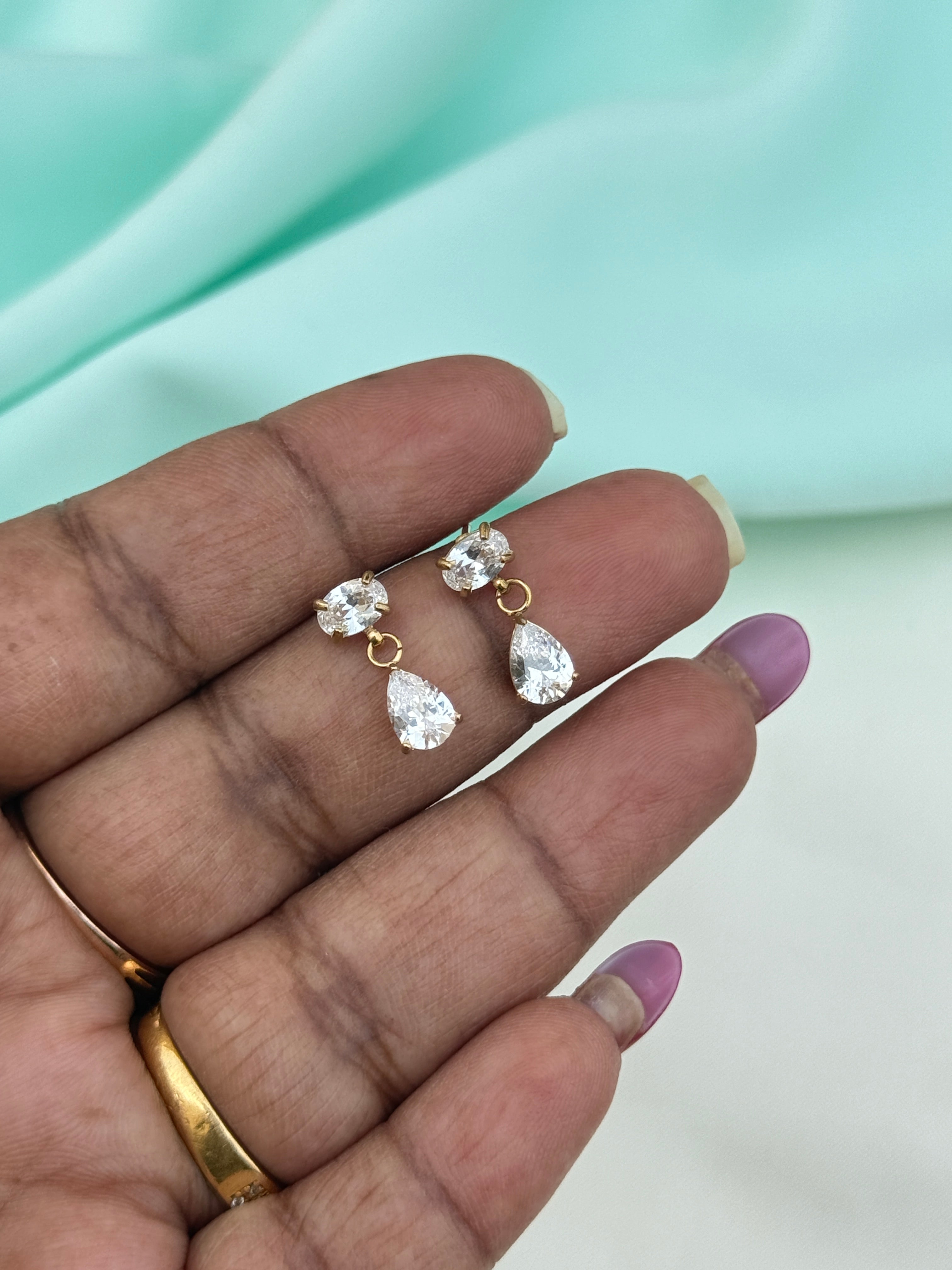 Er265 anti tarnish white stone earrings