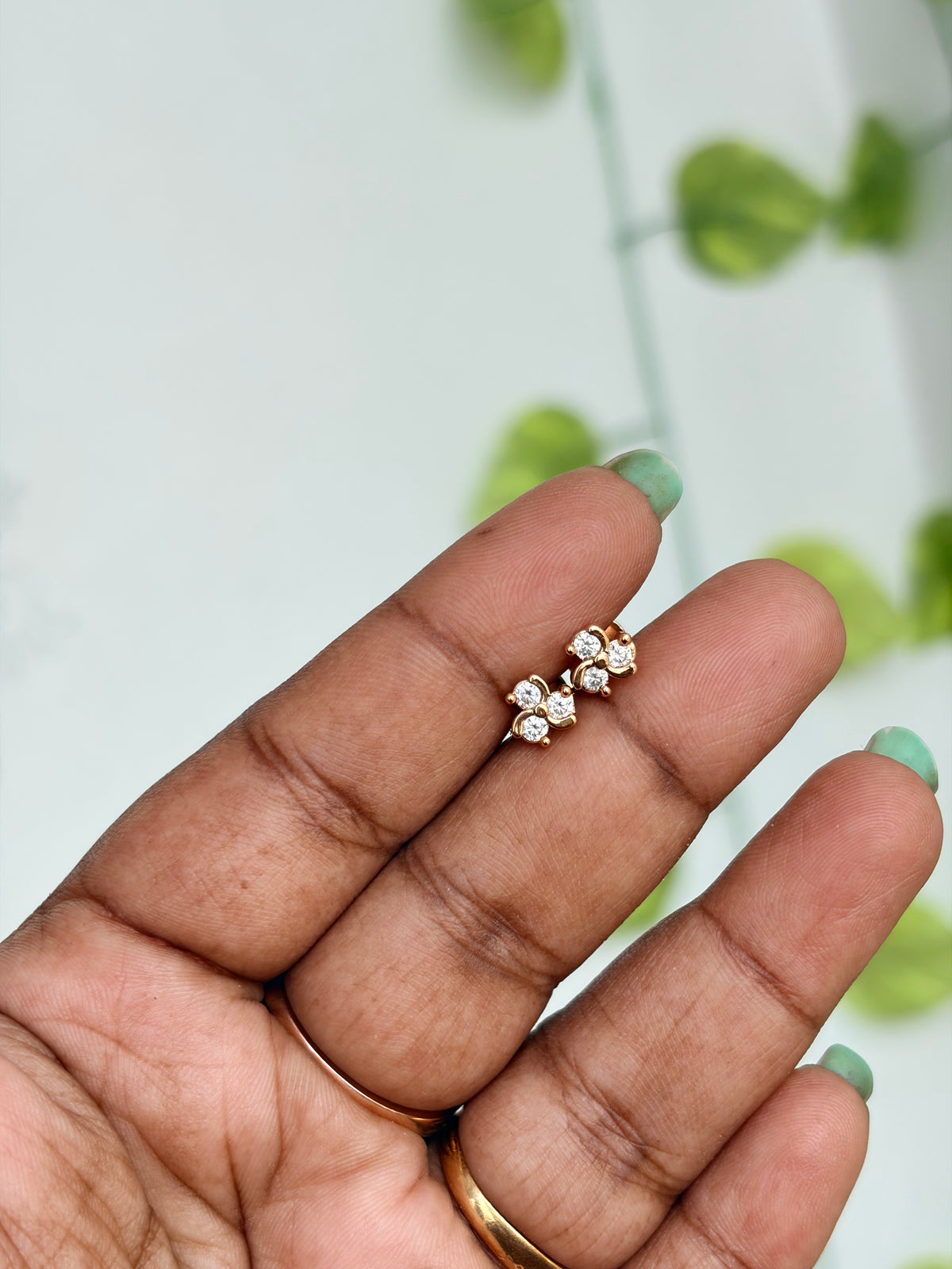 Panchaloham white stone studs With back screw ph635