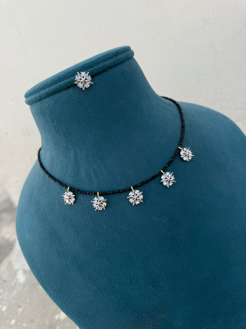 Bb043 blackbeads crystals with studs