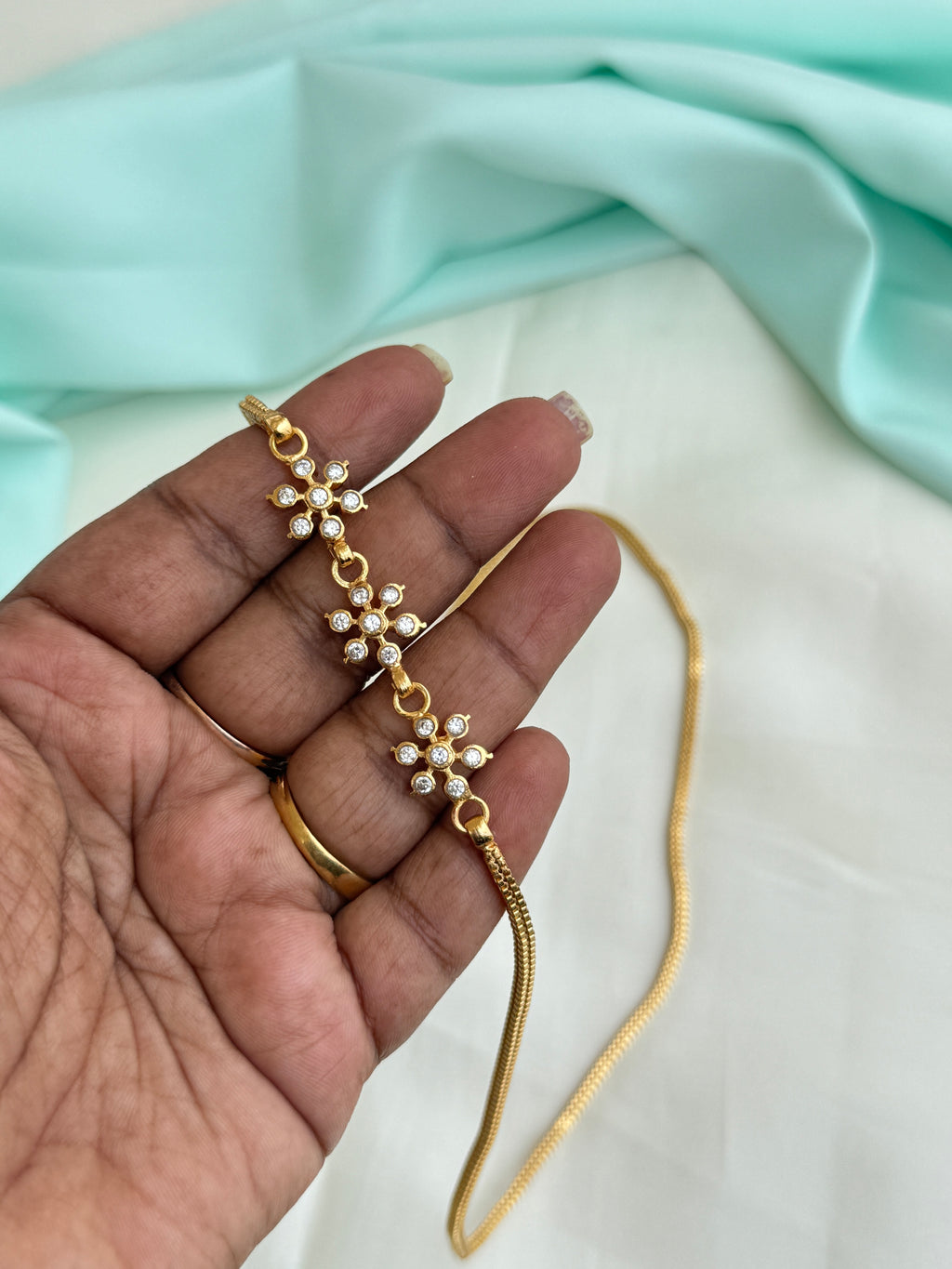 Ph413 panchaloham polished 25inches 3 flowers thali chains