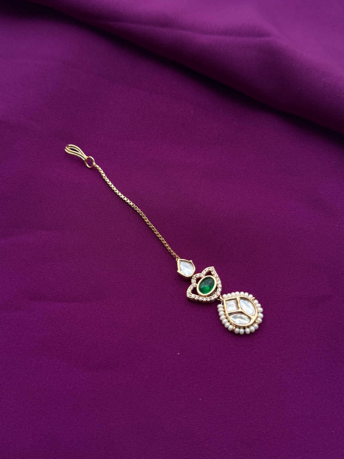 Green stone pearls chain tikka tk803