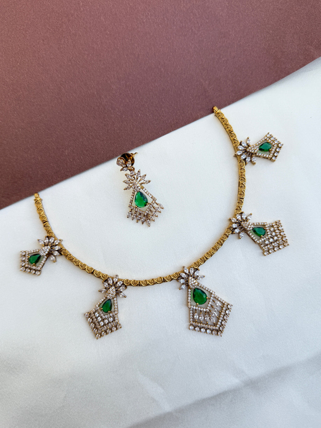 Ns373 emerald cz kante