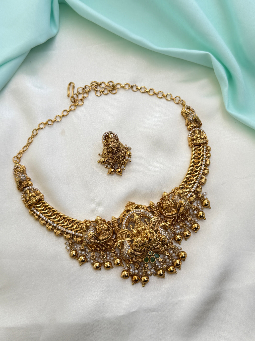 Ns813 nakshi Lakshmidevi kante neckset with gold ball