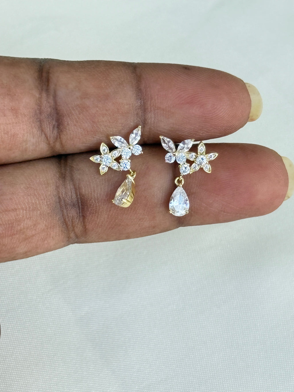 Se015 92.5 silver hallmark butterfly hanging studs