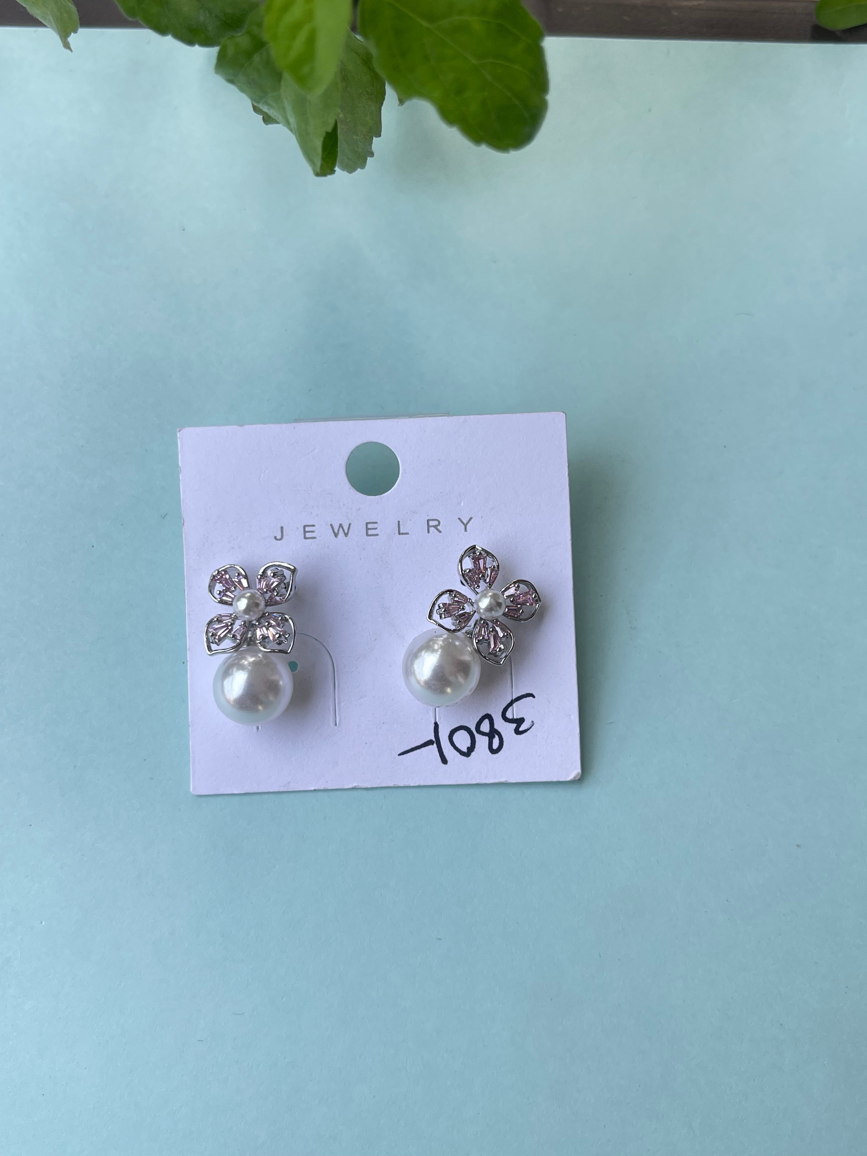 Silver Flower pearl drop